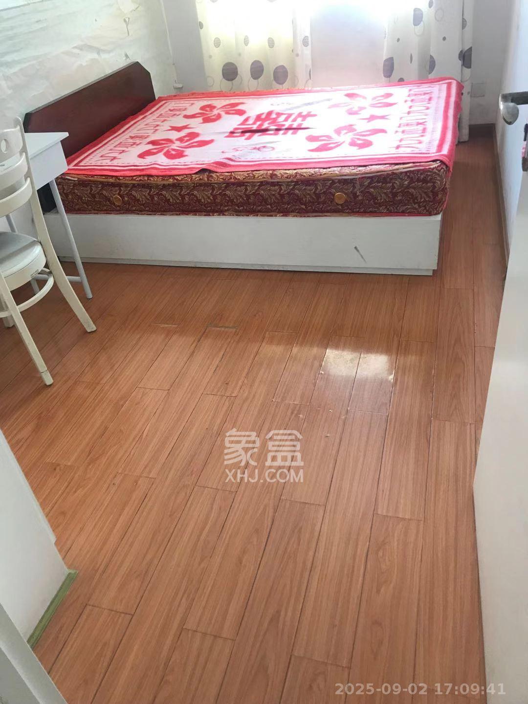 湘绣城 2室1厅1卫 1300.0元/月 湘绣城 2室1厅1卫 1300.0元/月室内图