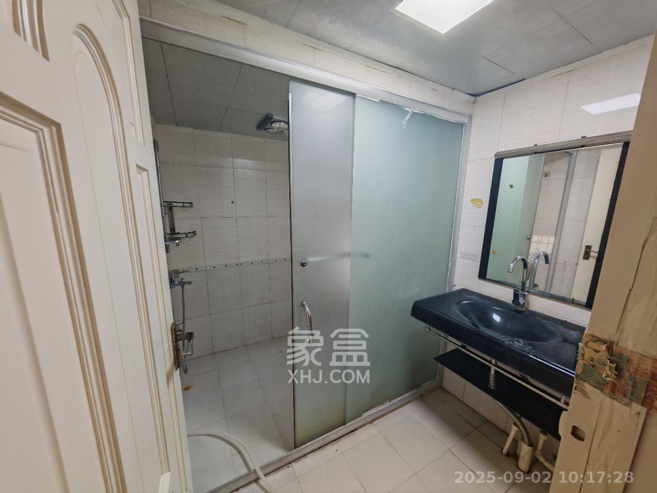 望兴景园一期  3室2厅1卫    2100.0元/月室内图