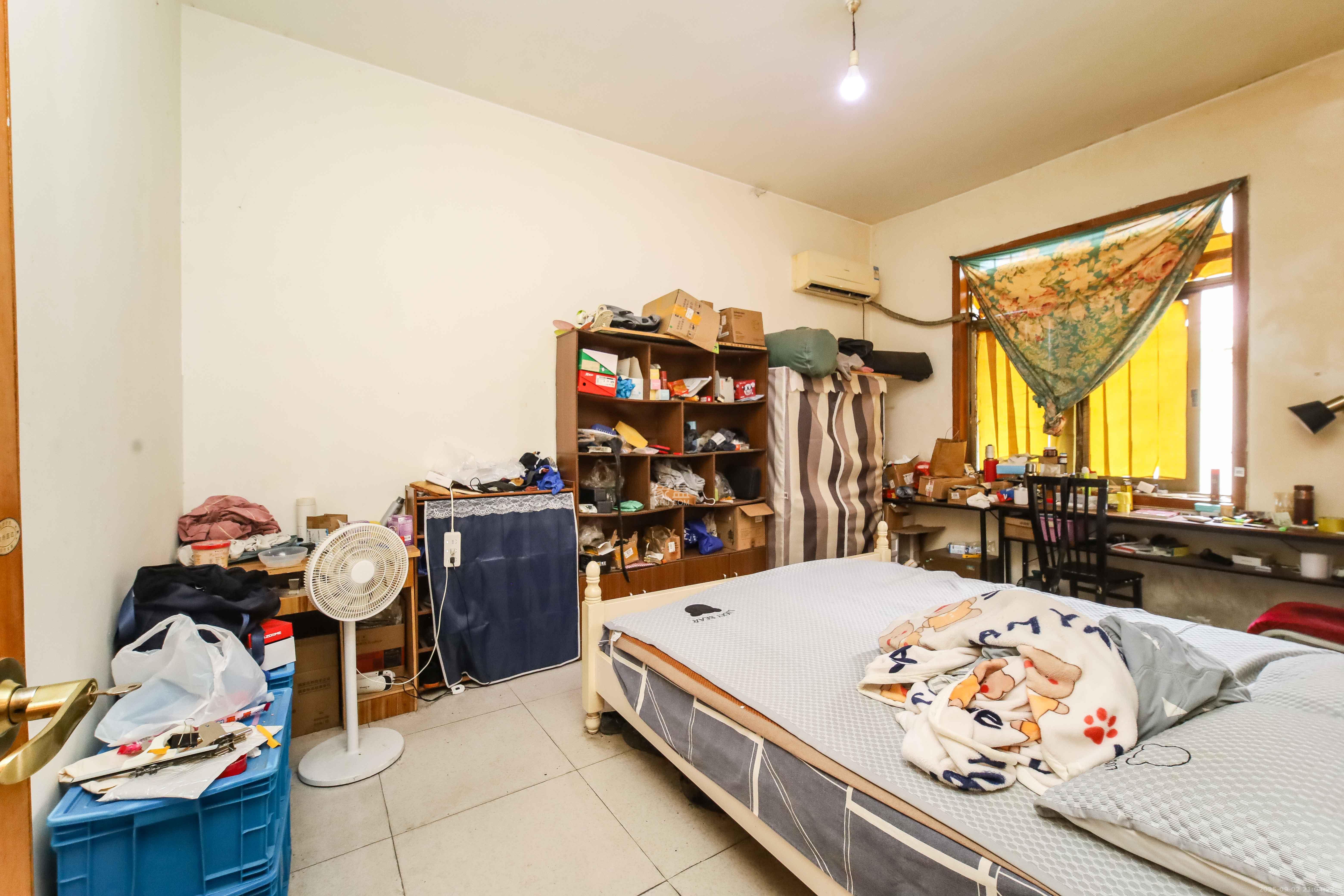 马王堆陶瓷城新合区  2室2厅1卫    38.8万 马王堆陶瓷城新合区  2室2厅1卫    38.8万卧室