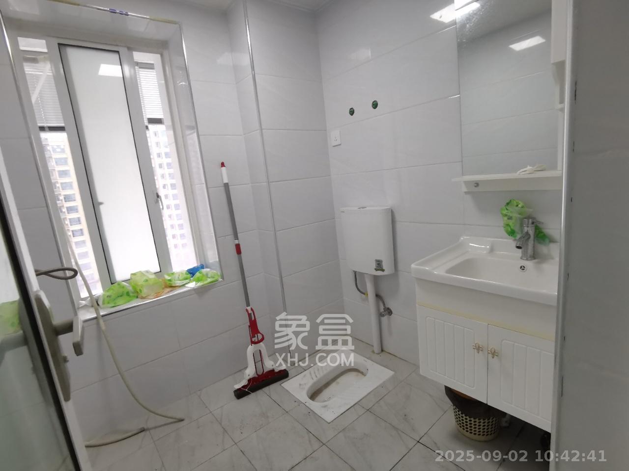 裕天国际商汇中心  1室1厅1卫    2000.0元/月室内图