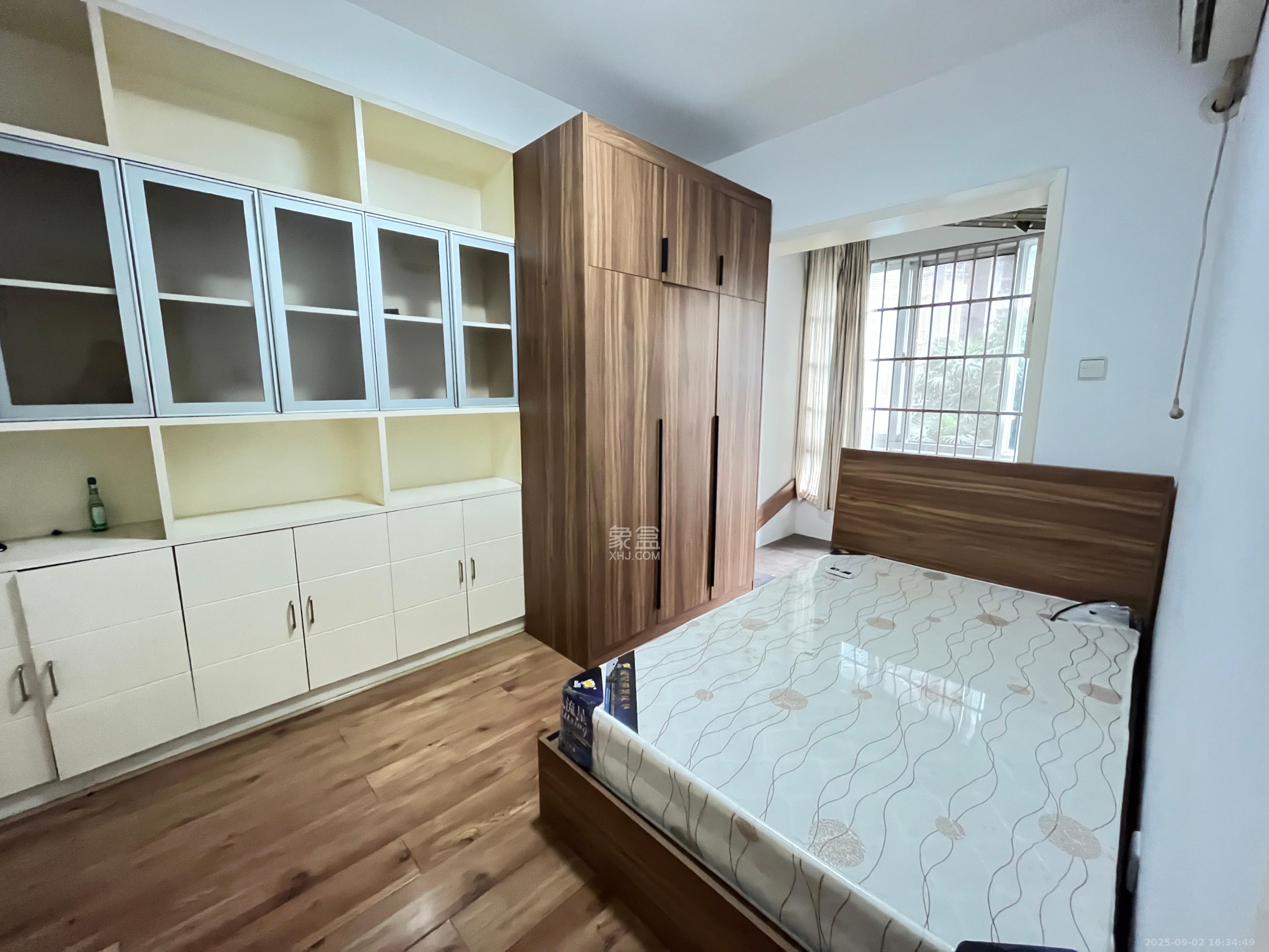 东门壹号家园  3室2厅2卫    2500.0元/月 东门壹号家园  3室2厅2卫    2500.0元/月室内图