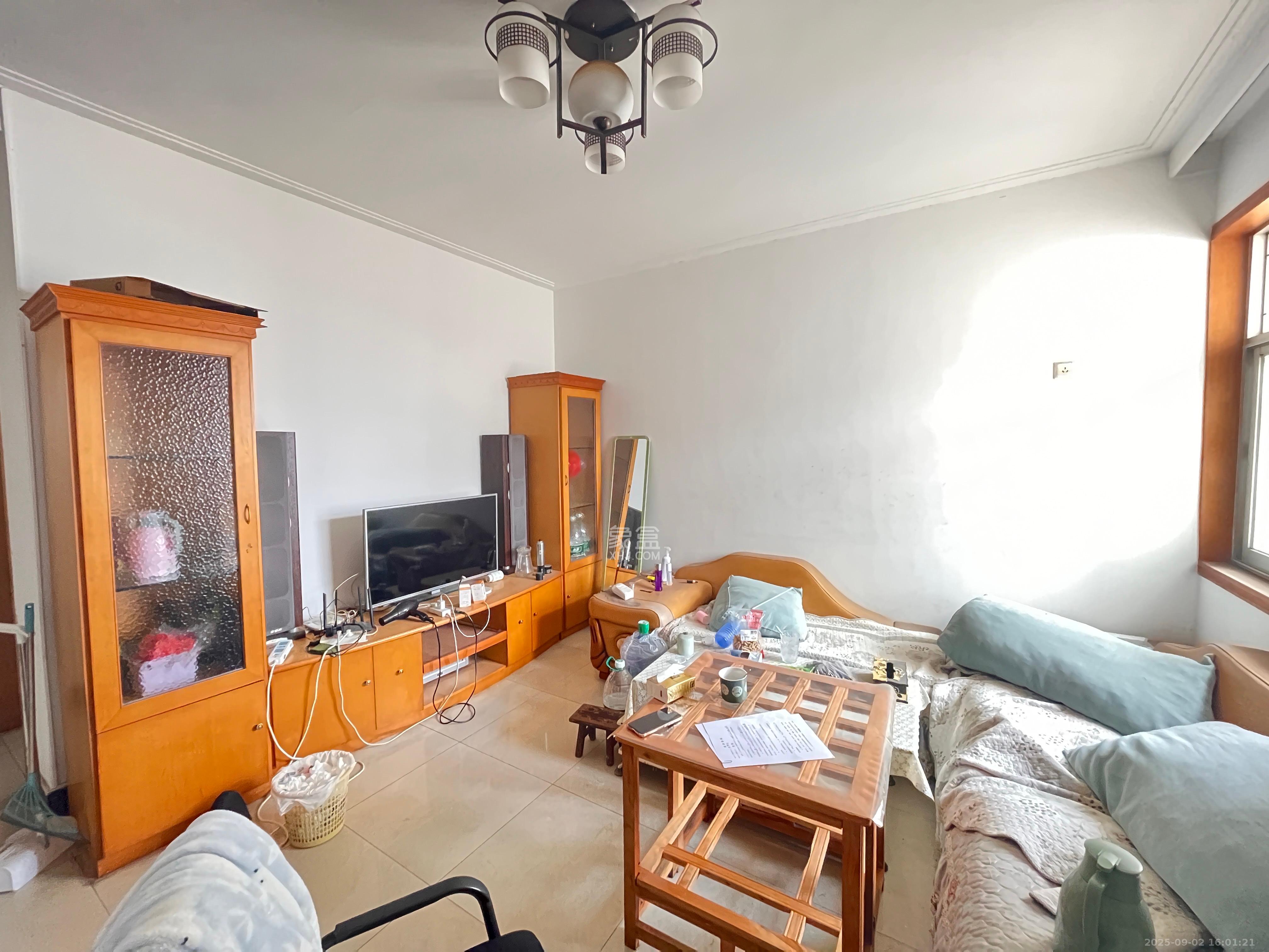 长华小区  3室2厅1卫    1700.0元/月室内图