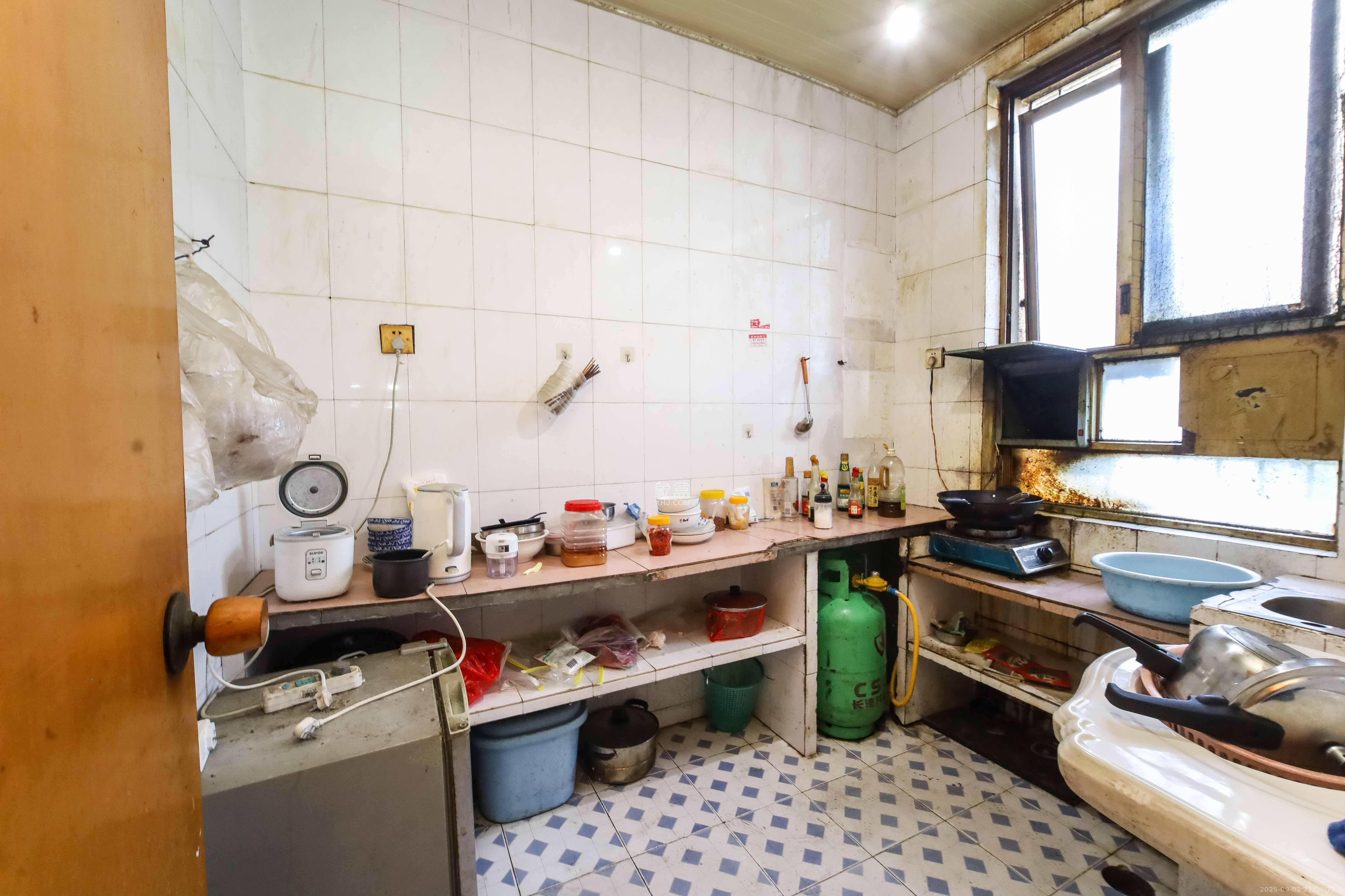 马王堆陶瓷城新合区  2室2厅1卫    38.8万 马王堆陶瓷城新合区  2室2厅1卫    38.8万厨房