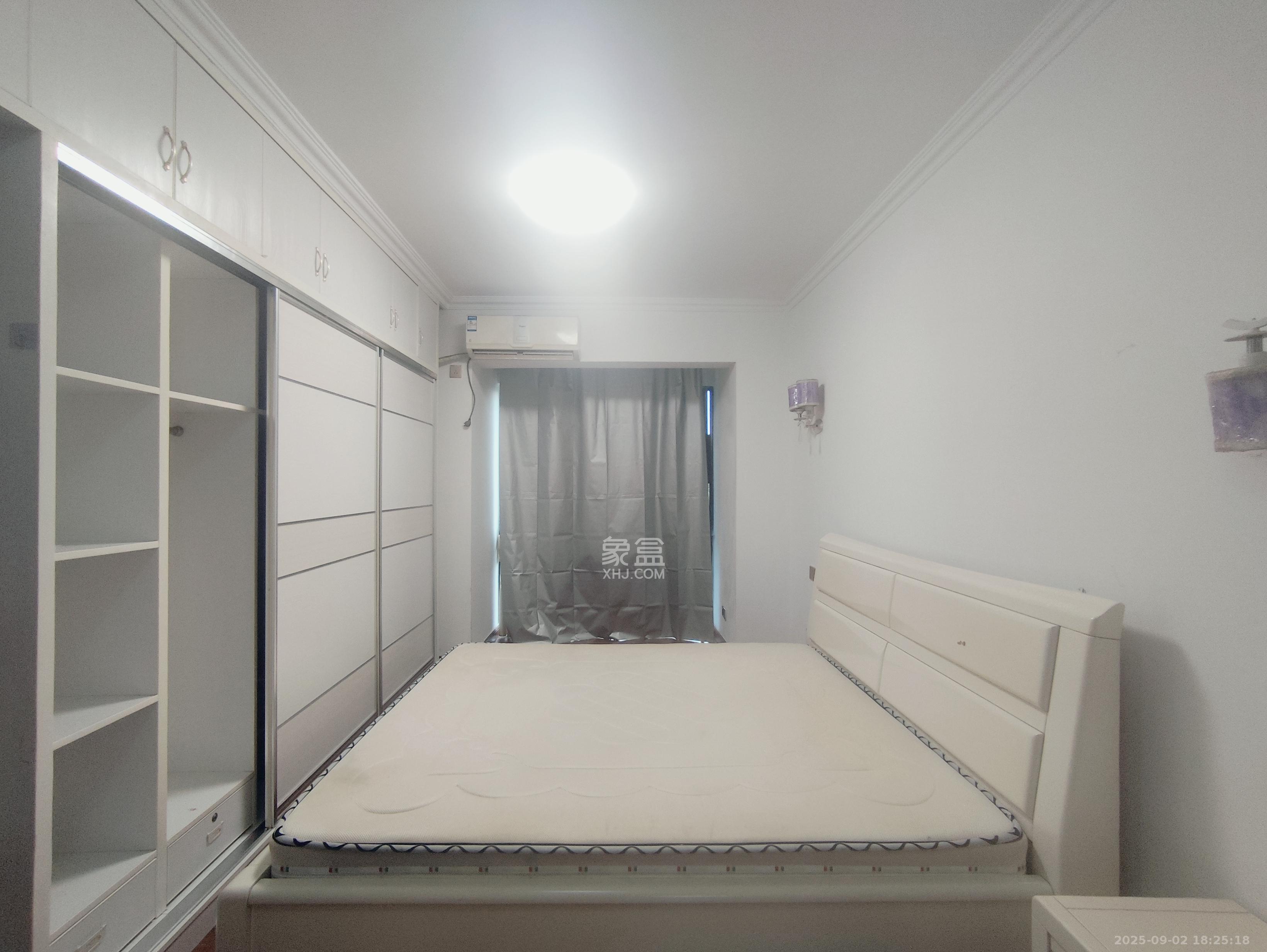 旭辉华庭  3室2厅2卫   2200.00元/月室内图