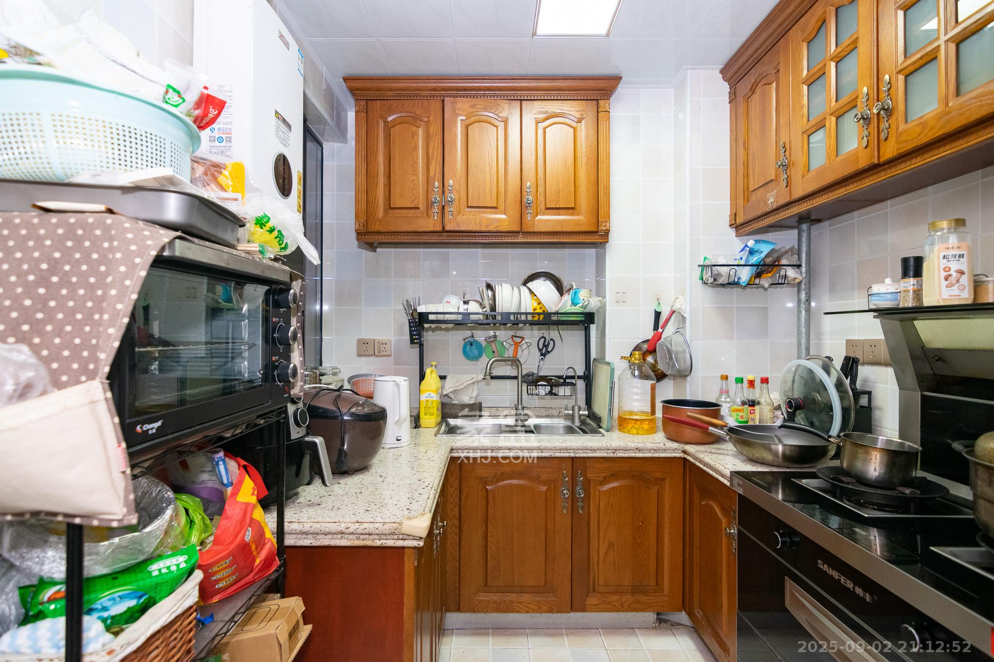 润和长郡(润和紫郡二三期) 3室2厅2卫 72.0万 润和长郡(润和紫郡二三期) 3室2厅2卫 72.0万厨房