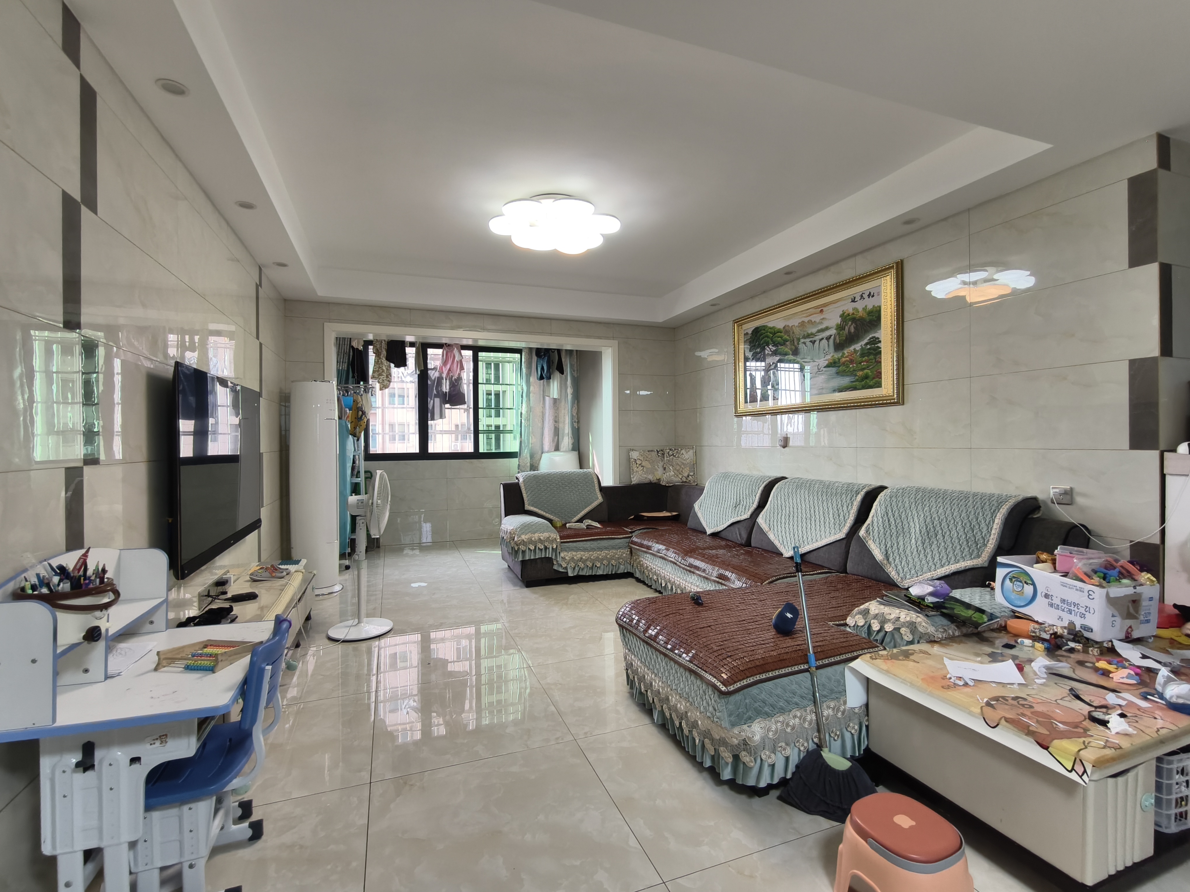 锦绣欣城 3室2厅2卫 80.0万 锦绣欣城 3室2厅2卫 80.0万客厅