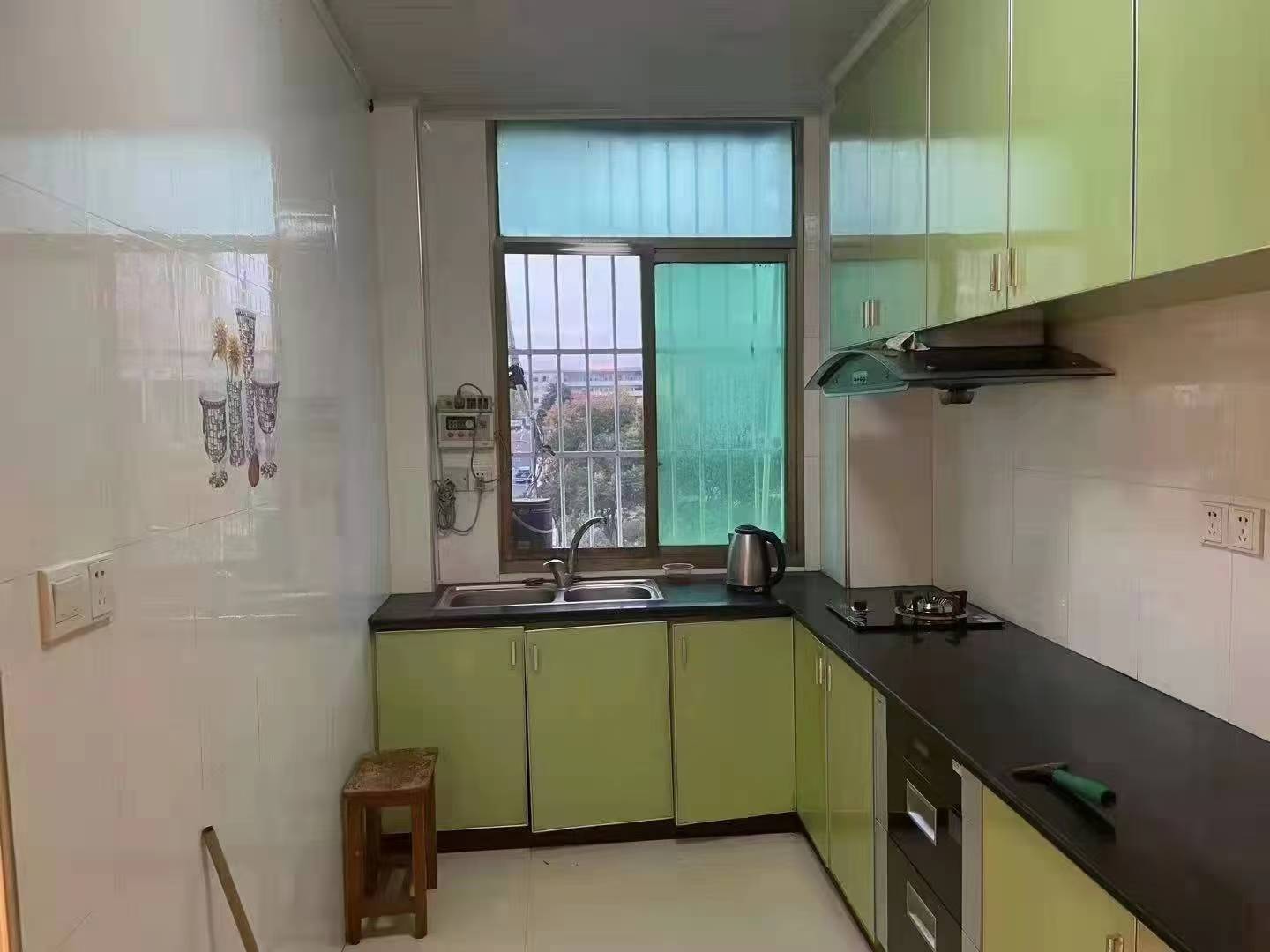 娄底职业技术学院(教工宿舍)  3室1厅1卫    1500.0元/月 娄底职业技术学院(教工宿舍)  3室1厅1卫    1500.0元/月室内图