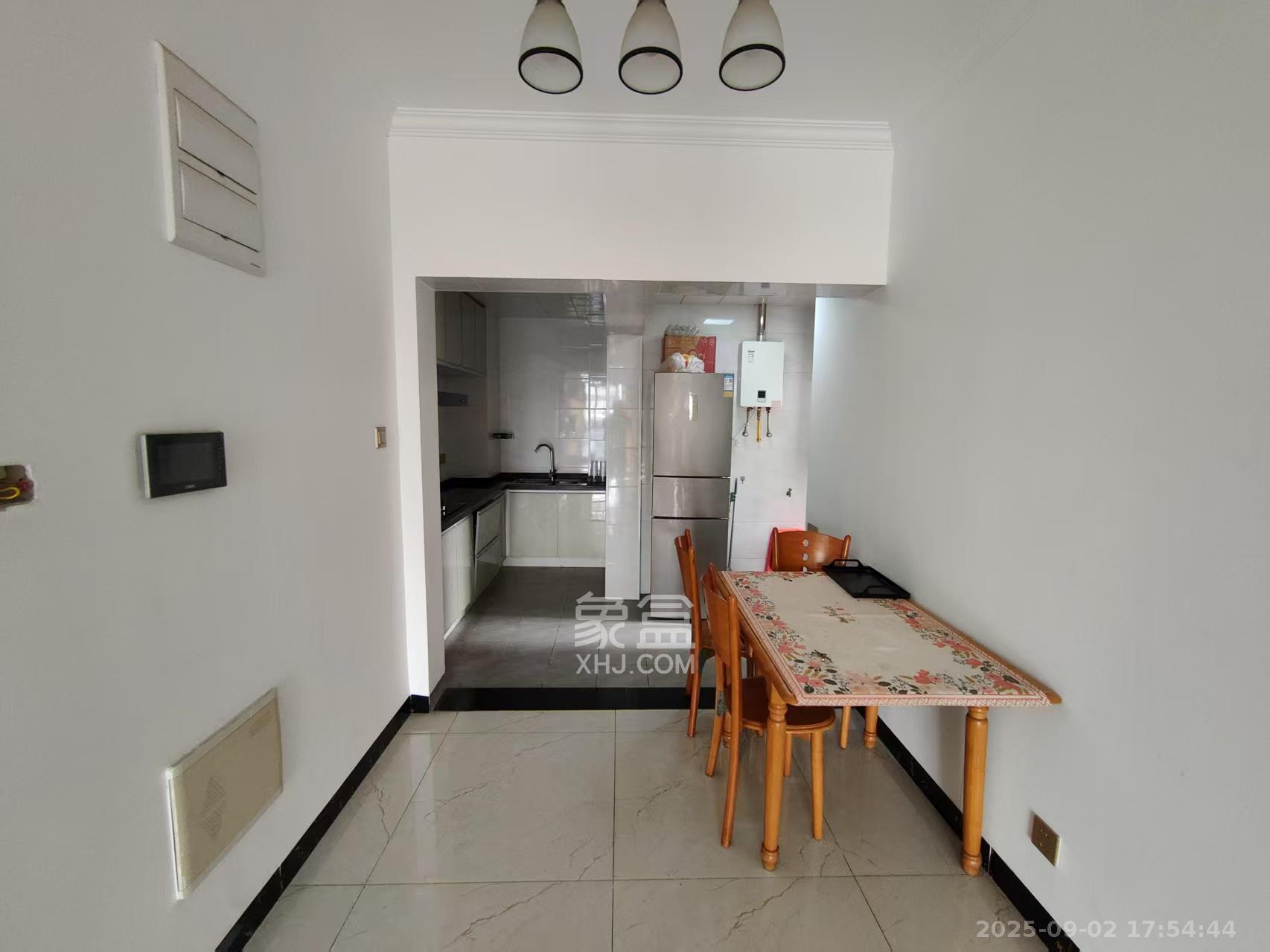 红星国际公馆 3室2厅2卫 2400.0元/月 红星国际公馆 3室2厅2卫 2400.0元/月室内图