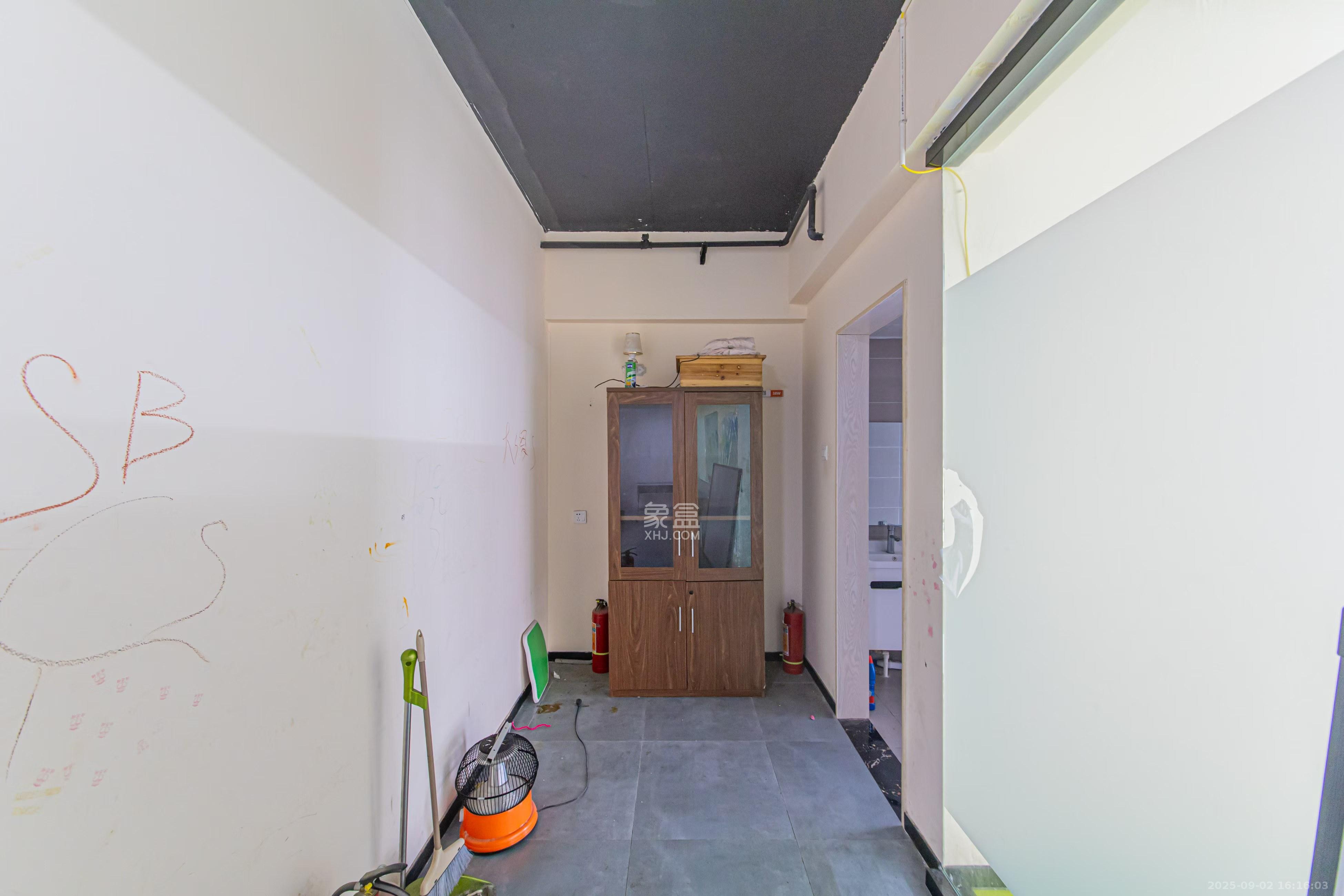 中建芙蓉嘉苑  1室1厅1卫   1800.00元/月室内图