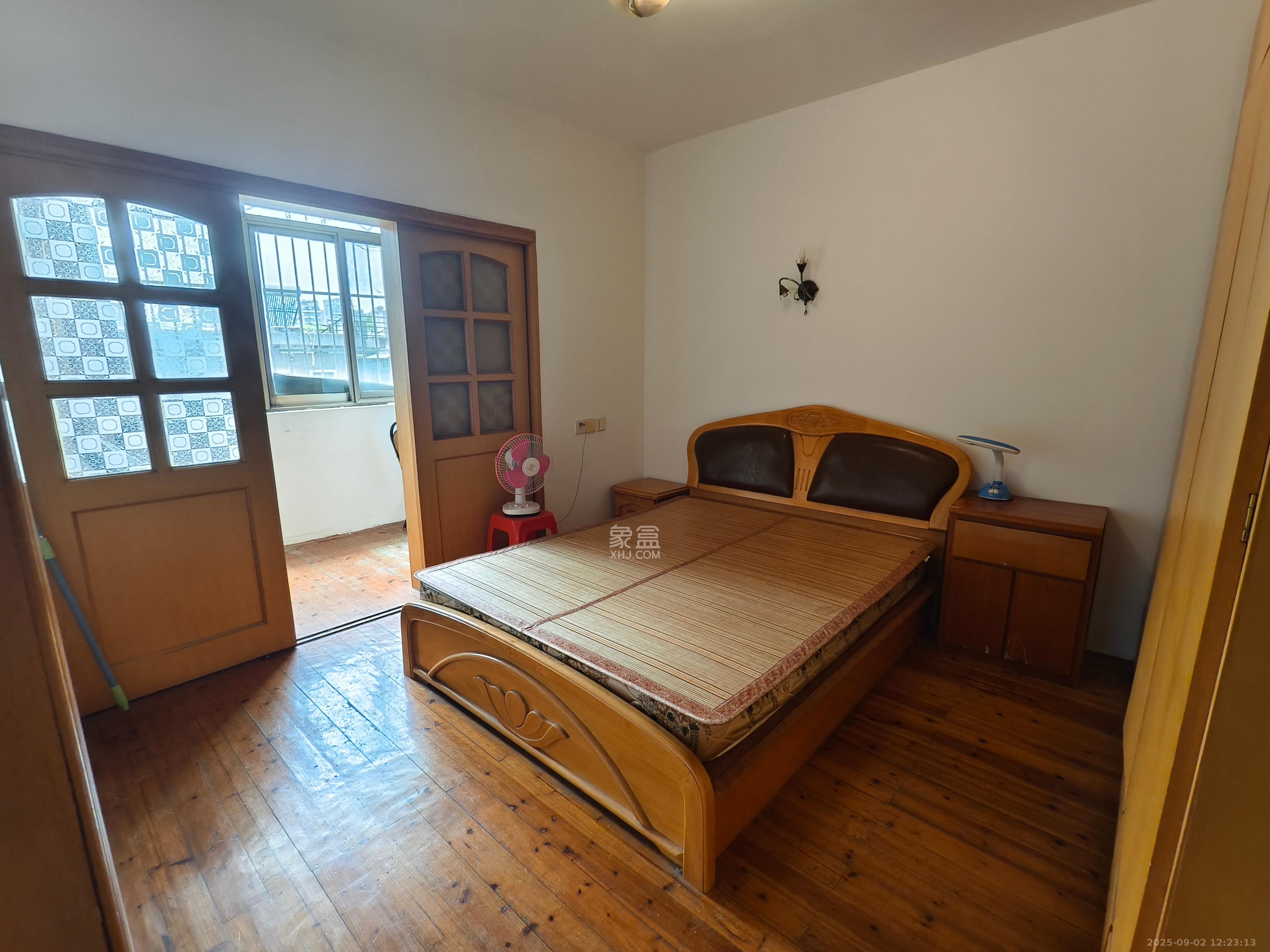 湖南医大附二院红旗区宿舍  2室1厅1卫    1500.0元/月室内图