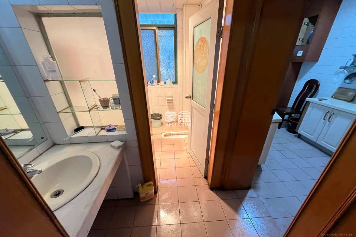 林业厅宿舍  3室2厅1卫    1800.0元/月 林业厅宿舍  3室2厅1卫    1800.0元/月室内图