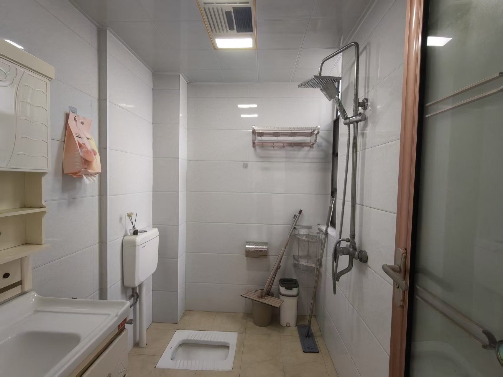 东方新城 2室2厅1卫 1280.0元/月 东方新城 2室2厅1卫 1280.0元/月室内图