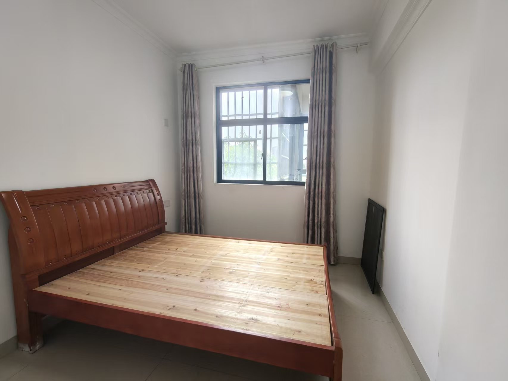 东方新城 2室2厅1卫 1280.0元/月 东方新城 2室2厅1卫 1280.0元/月室内图