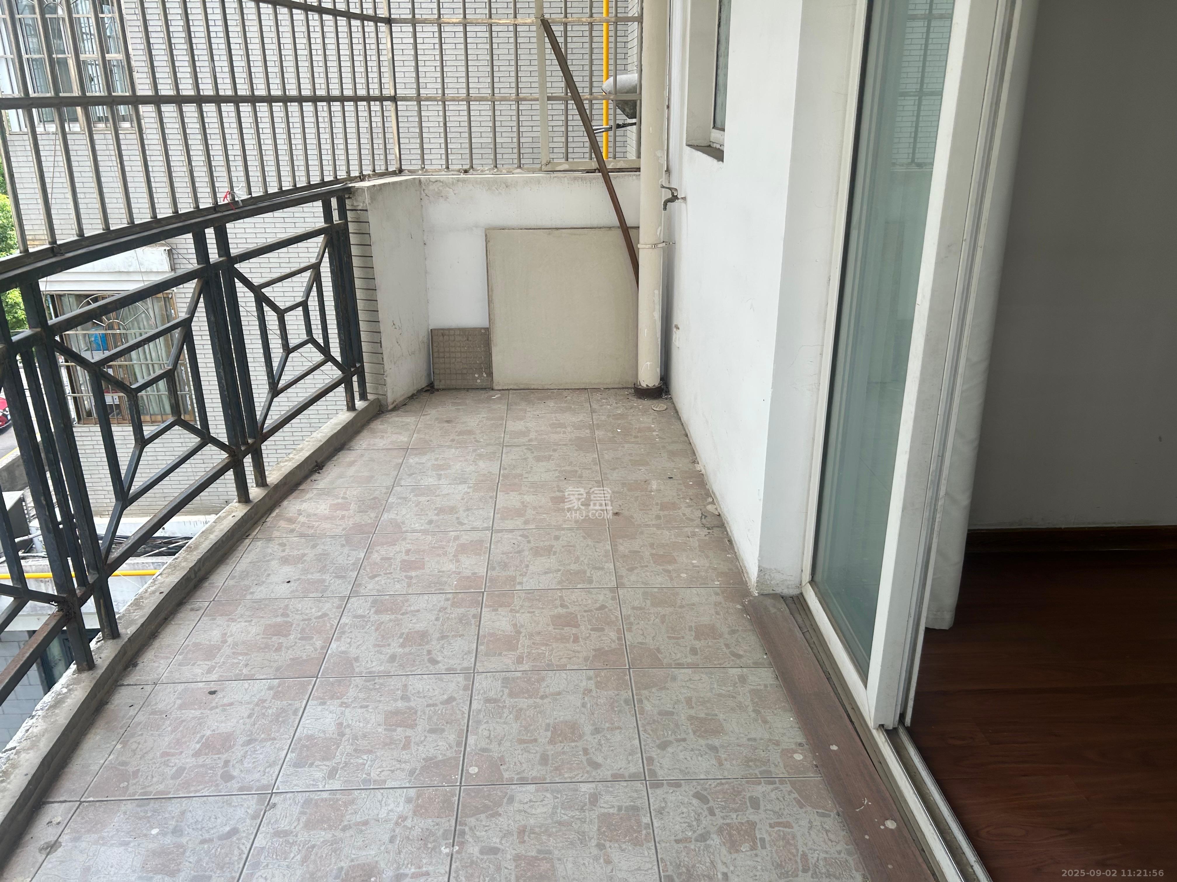 幸福人家 3室2厅2卫 2800.0元/月 幸福人家 3室2厅2卫 2800.0元/月室内图