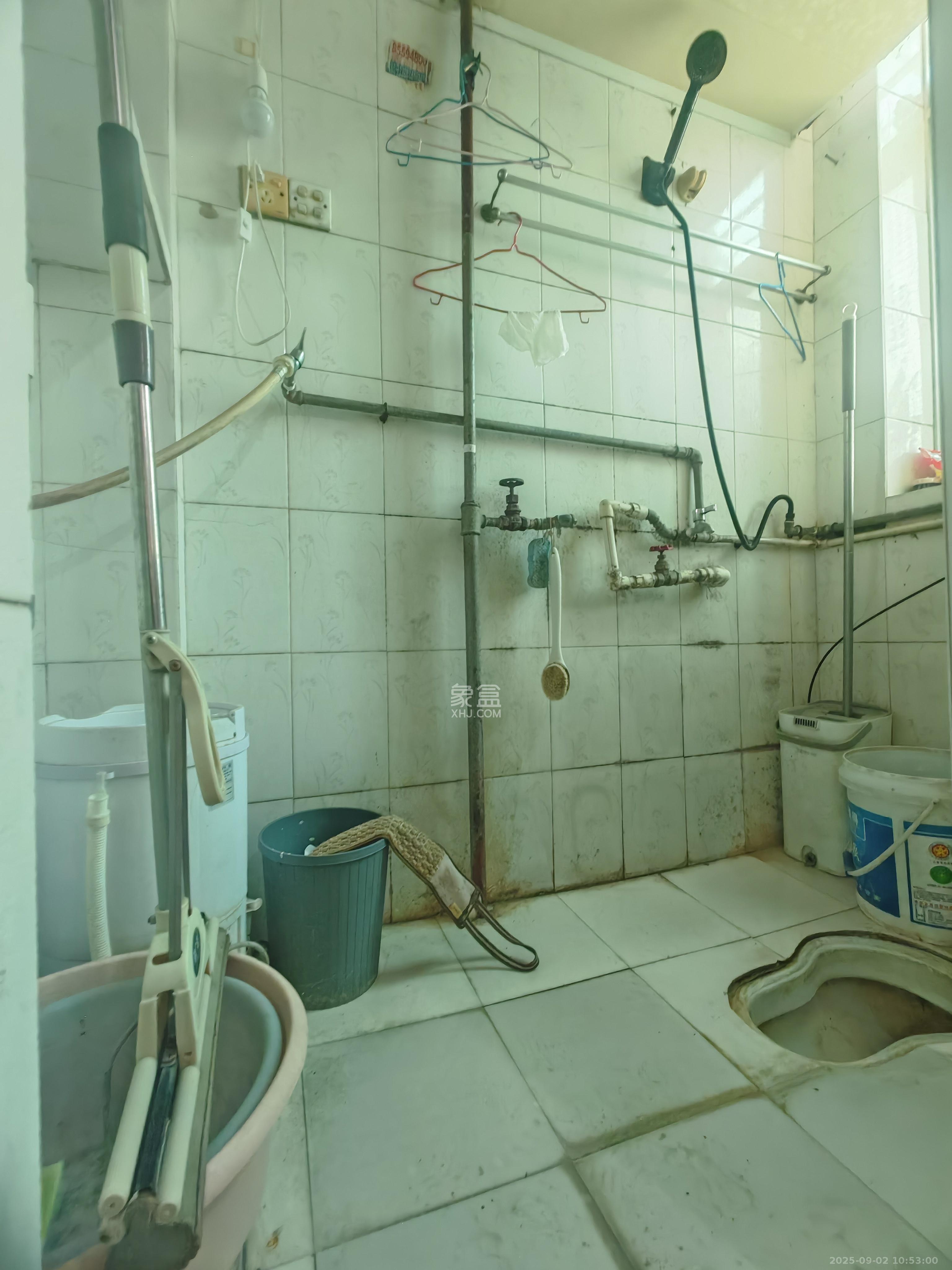 赤岗小区(一二三片) 1室2厅1卫 1200.0元/月 赤岗小区(一二三片) 1室2厅1卫 1200.0元/月室内图