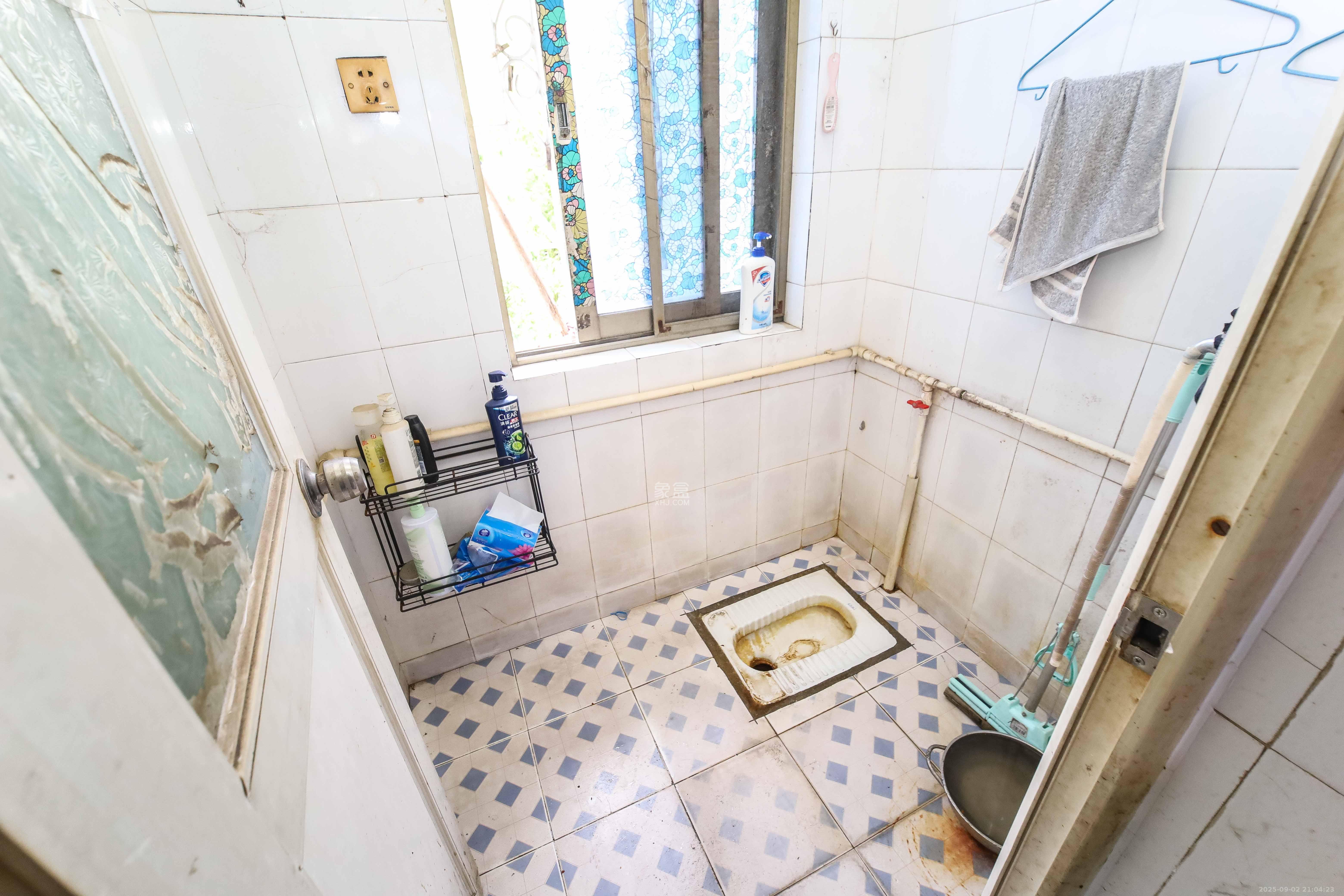 马王堆陶瓷城新合区  2室2厅1卫    38.8万 马王堆陶瓷城新合区  2室2厅1卫    38.8万卫生间