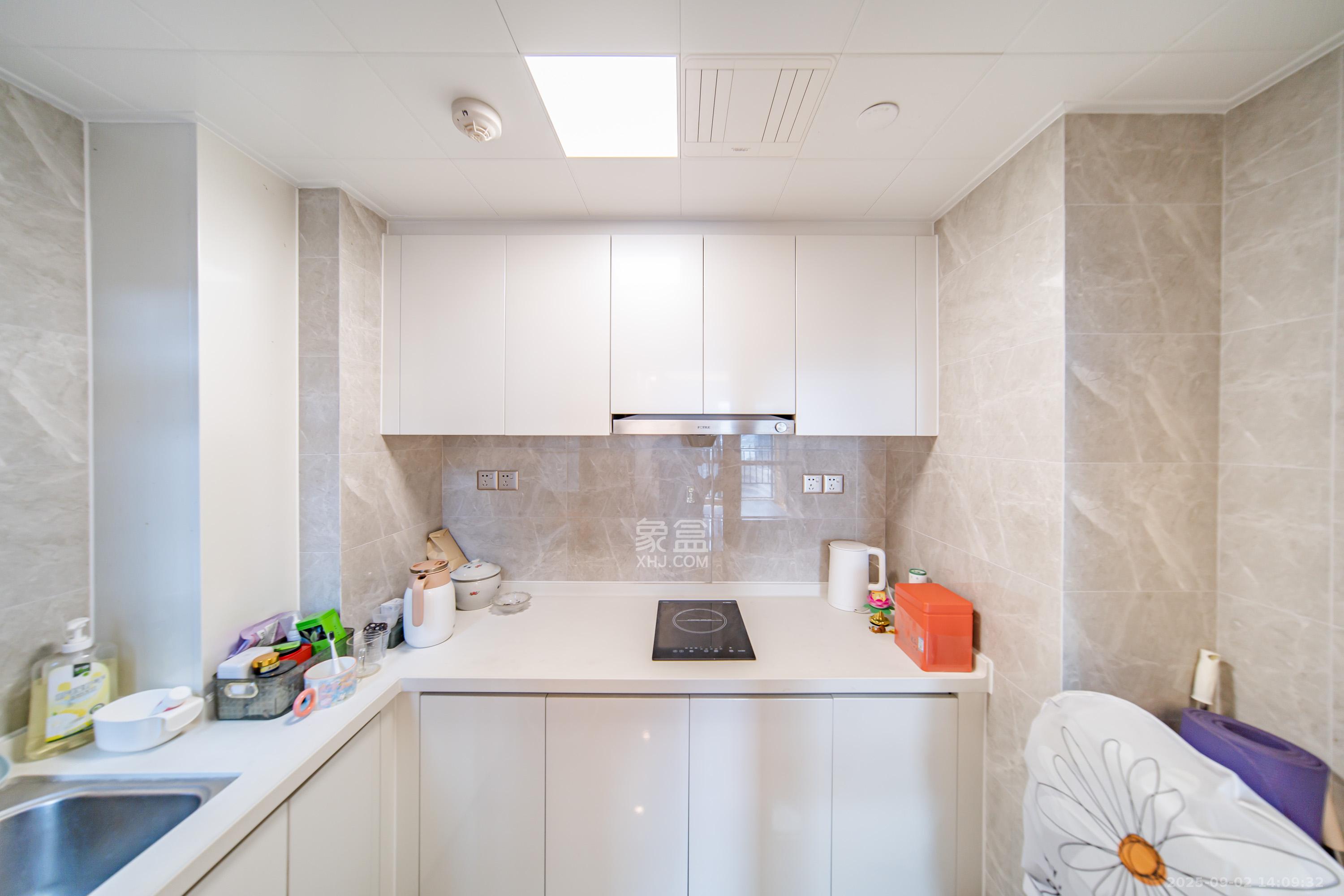 中海阅江府  1室1厅1卫    65.0万 中海阅江府  1室1厅1卫    65.0万厨房