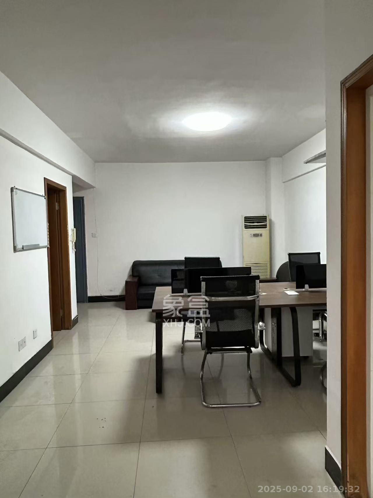 华菱新城地标 2室1厅1卫 1700.0元/月 华菱新城地标 2室1厅1卫 1700.0元/月室内图