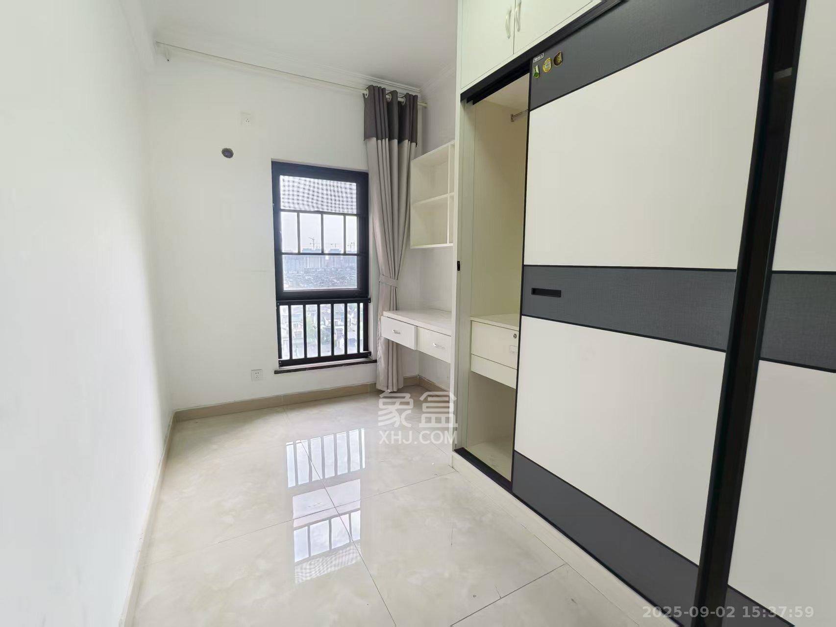 中国铁建洋湖苑  3室2厅2卫    2400.0元/月室内图