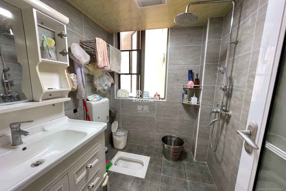 层上观邸  3室1厅1卫    2500.0元/月 层上观邸  3室1厅1卫    2500.0元/月室内图