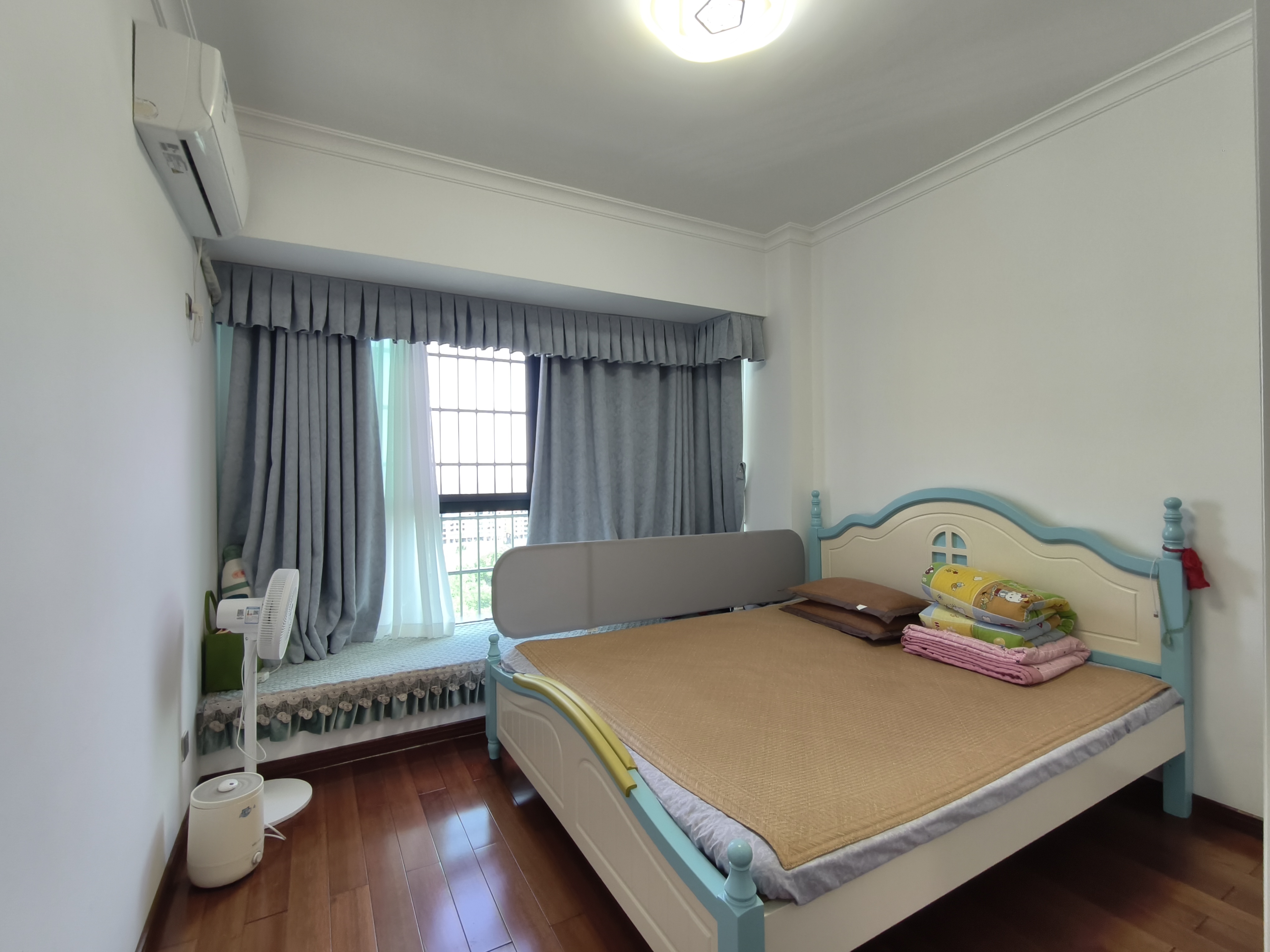 锦绣欣城 3室2厅2卫 80.0万 锦绣欣城 3室2厅2卫 80.0万客厅