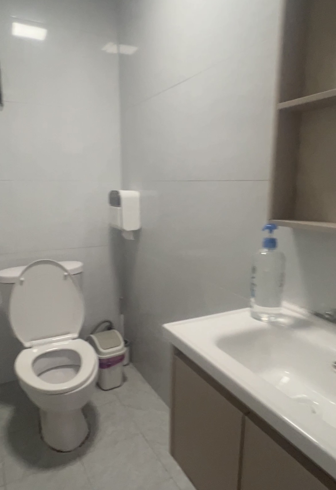 鸿泰大厦  1室1厅1卫    1680.0元/月室内图