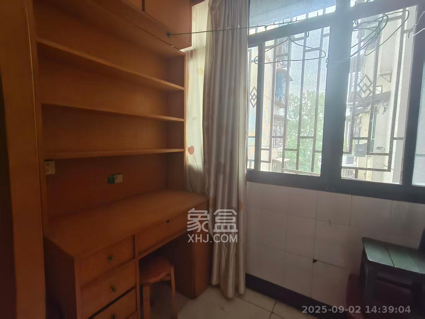 文庙坪小区 2室1厅1卫 1500.0元/月 文庙坪小区 2室1厅1卫 1500.0元/月室内图