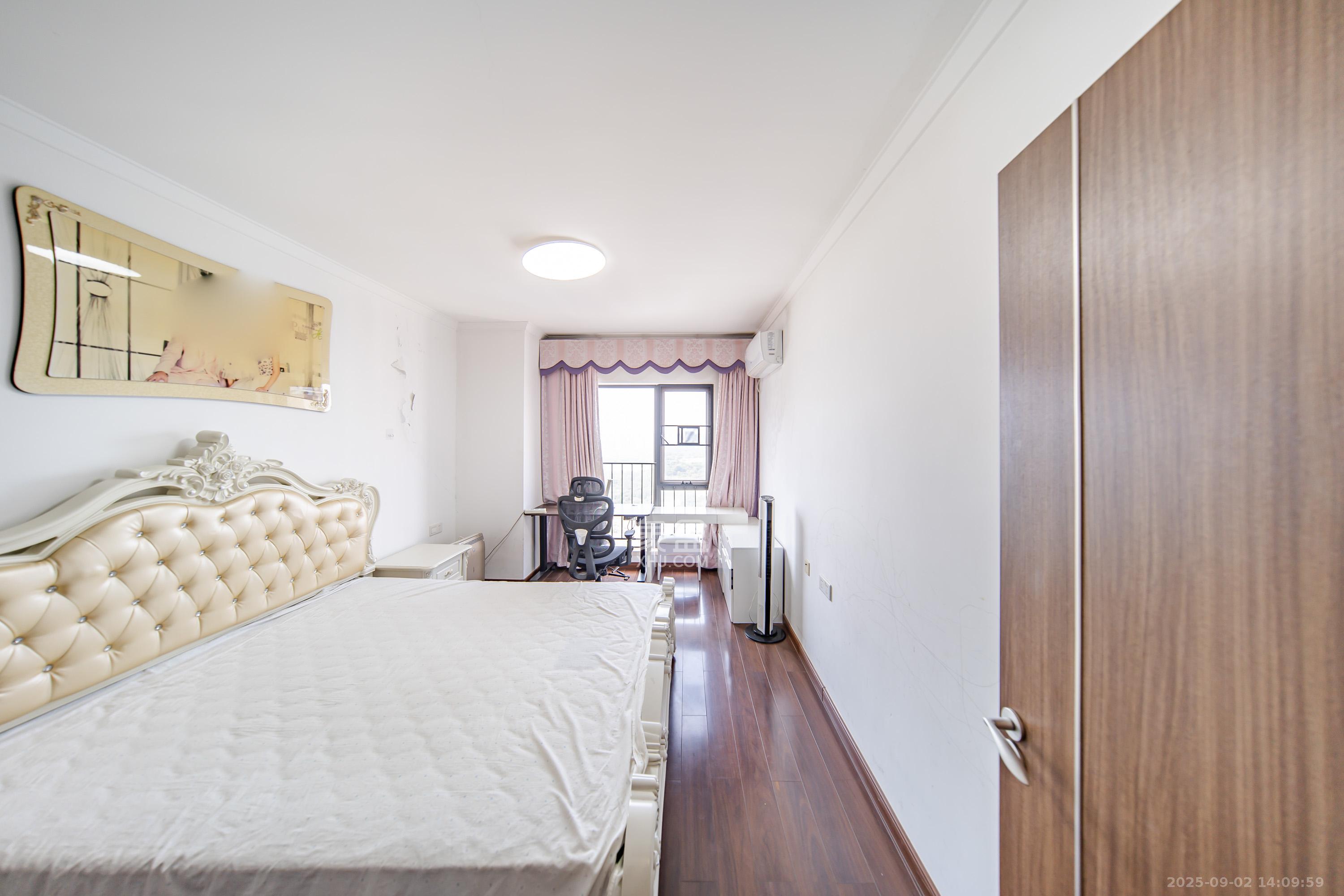 万科白鹭郡  3室2厅2卫    92.0万 万科白鹭郡  3室2厅2卫    92.0万卧室