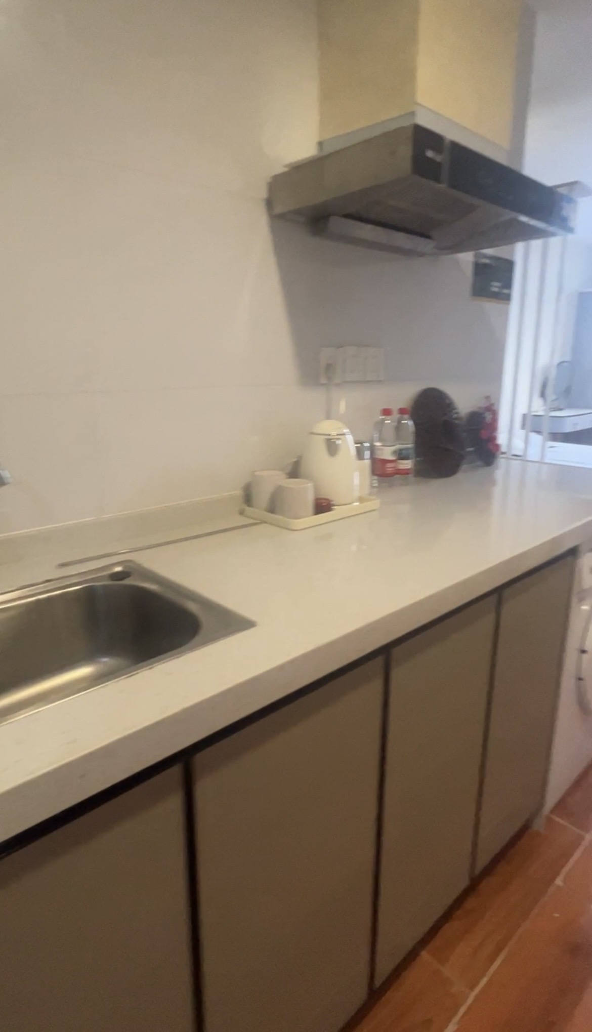 鸿泰大厦  1室1厅1卫    1680.0元/月室内图