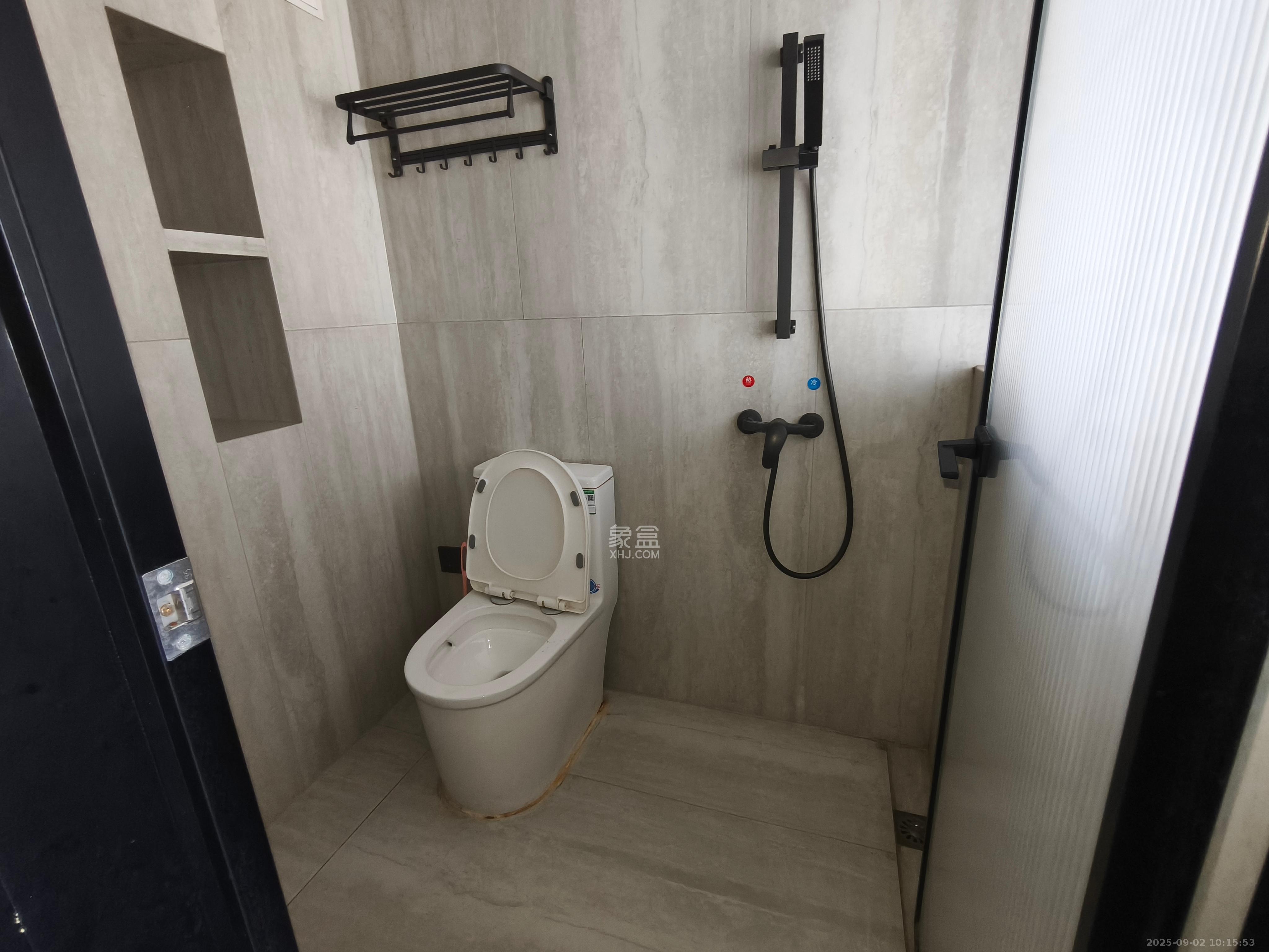 力高凤凰新天  2室1厅1卫    1800.0元/月室内图