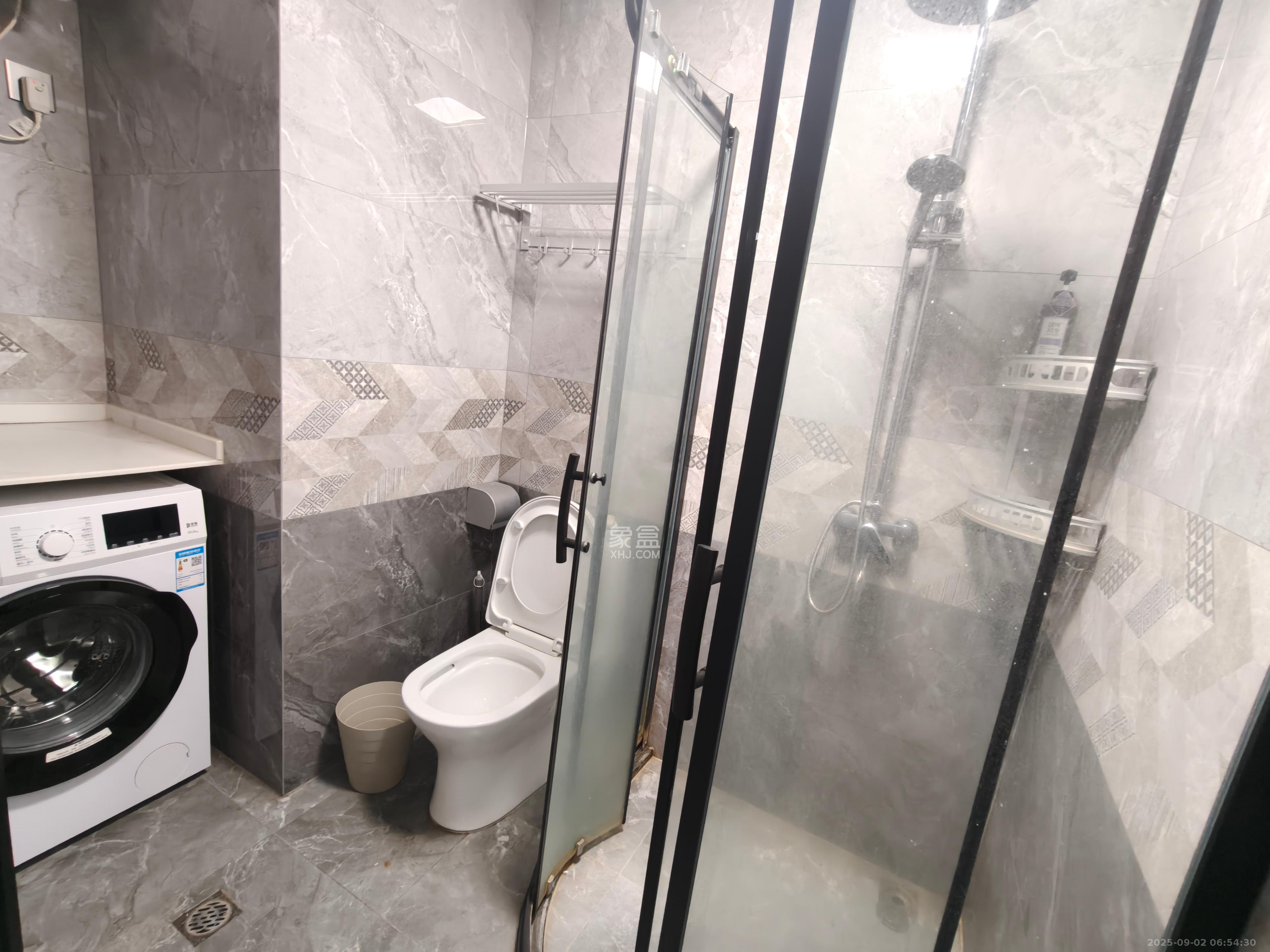 中建悦和城  1室1厅1卫    1500.0元/月 中建悦和城  1室1厅1卫    1500.0元/月室内图