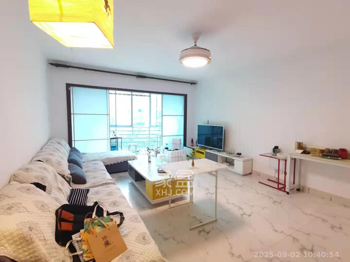 颐美园 3室2厅2卫 3000.0元/月 颐美园 3室2厅2卫 3000.0元/月室内图