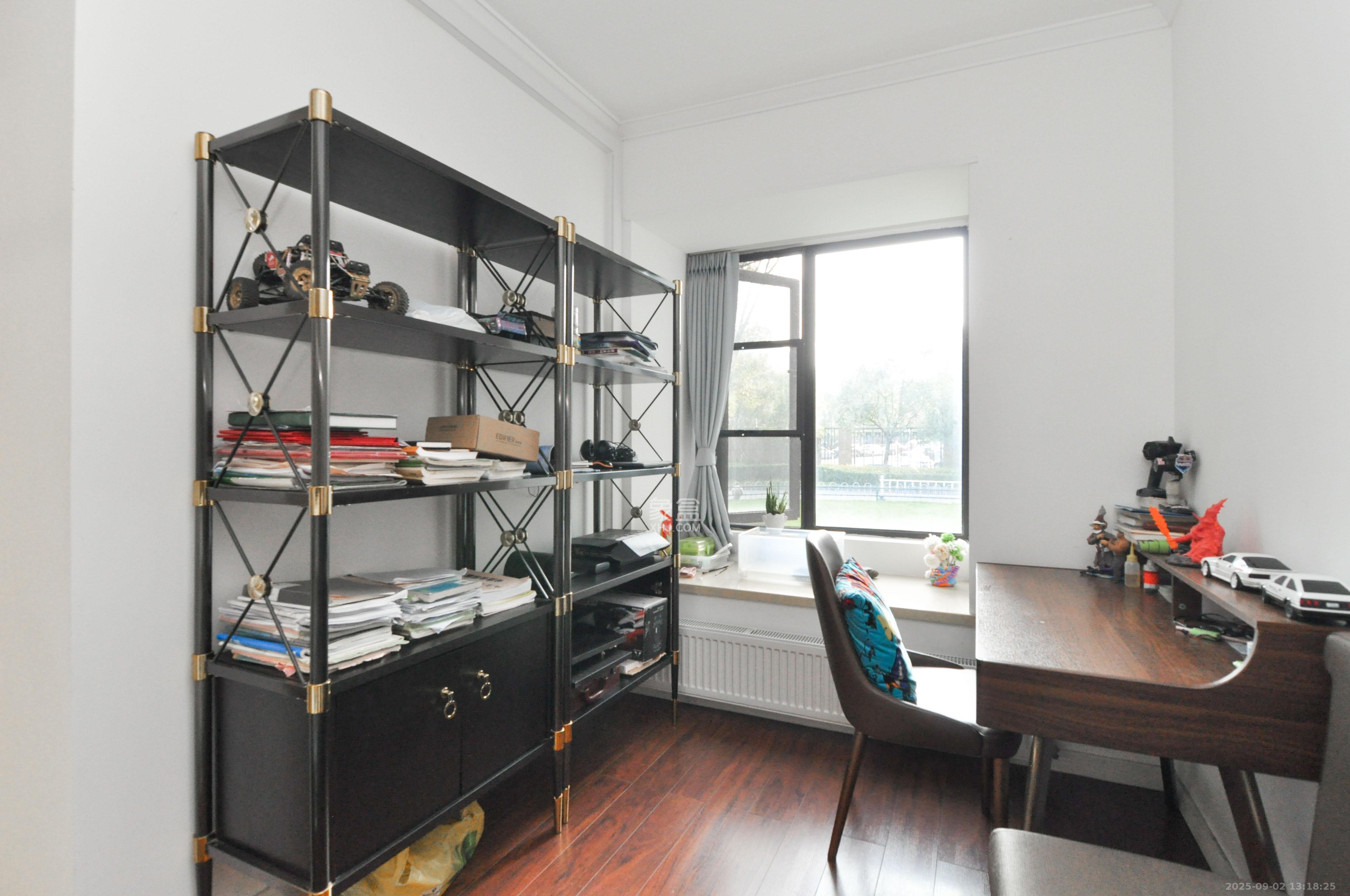 万科里梅溪郡  3室2厅2卫    175.8万其他