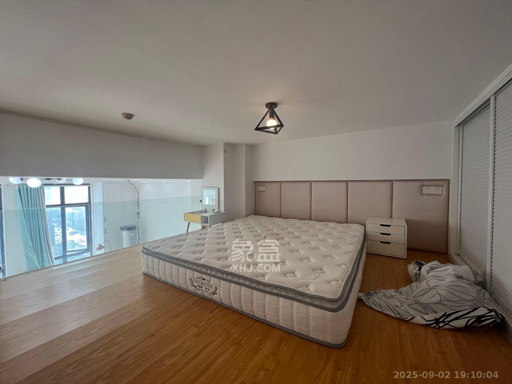 荣悦台  1室1厅1卫    2000.0元/月 荣悦台  1室1厅1卫    2000.0元/月室内图