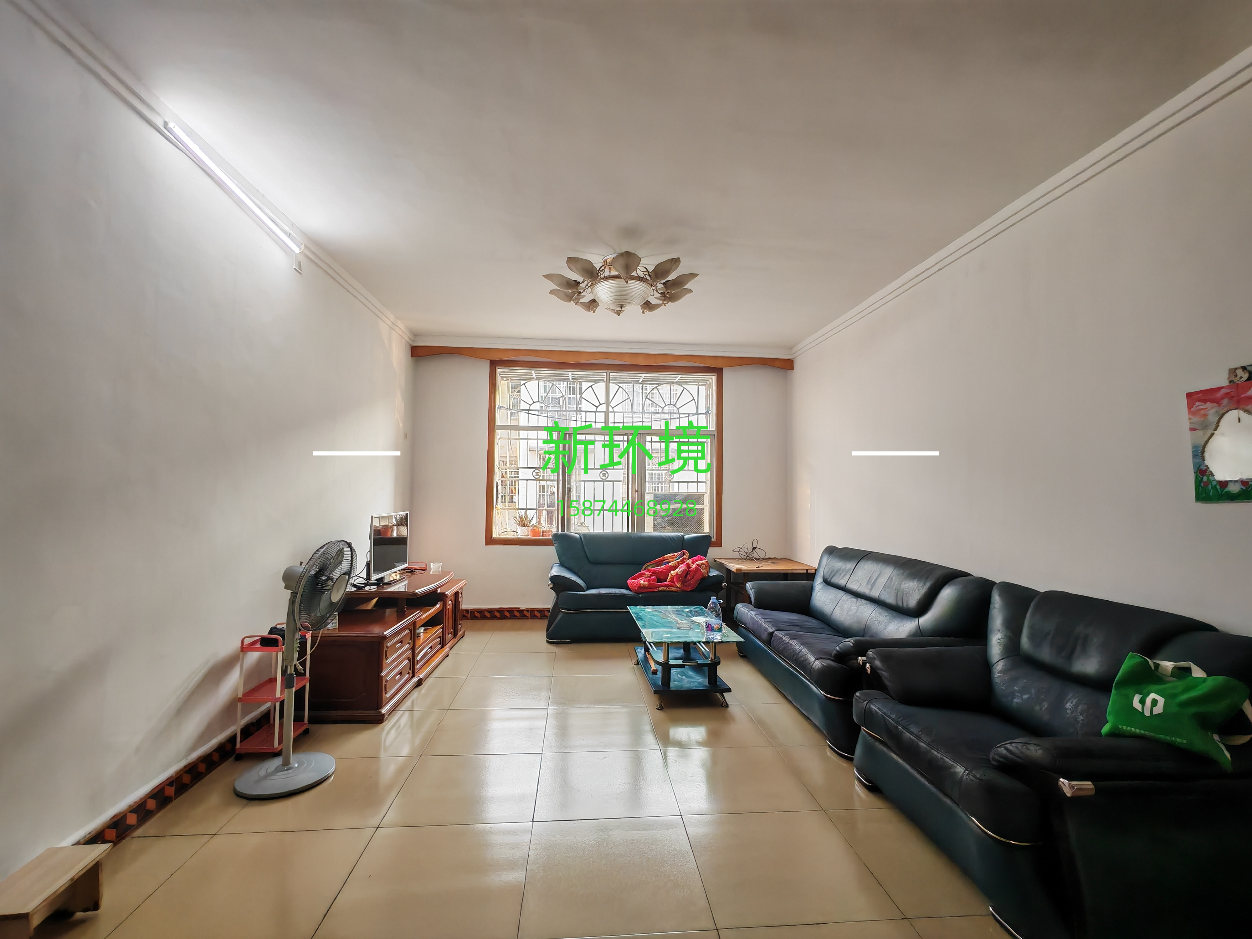 五金建材市场一期  3室2厅2卫    1100.0元/月 五金建材市场一期  3室2厅2卫    1100.0元/月