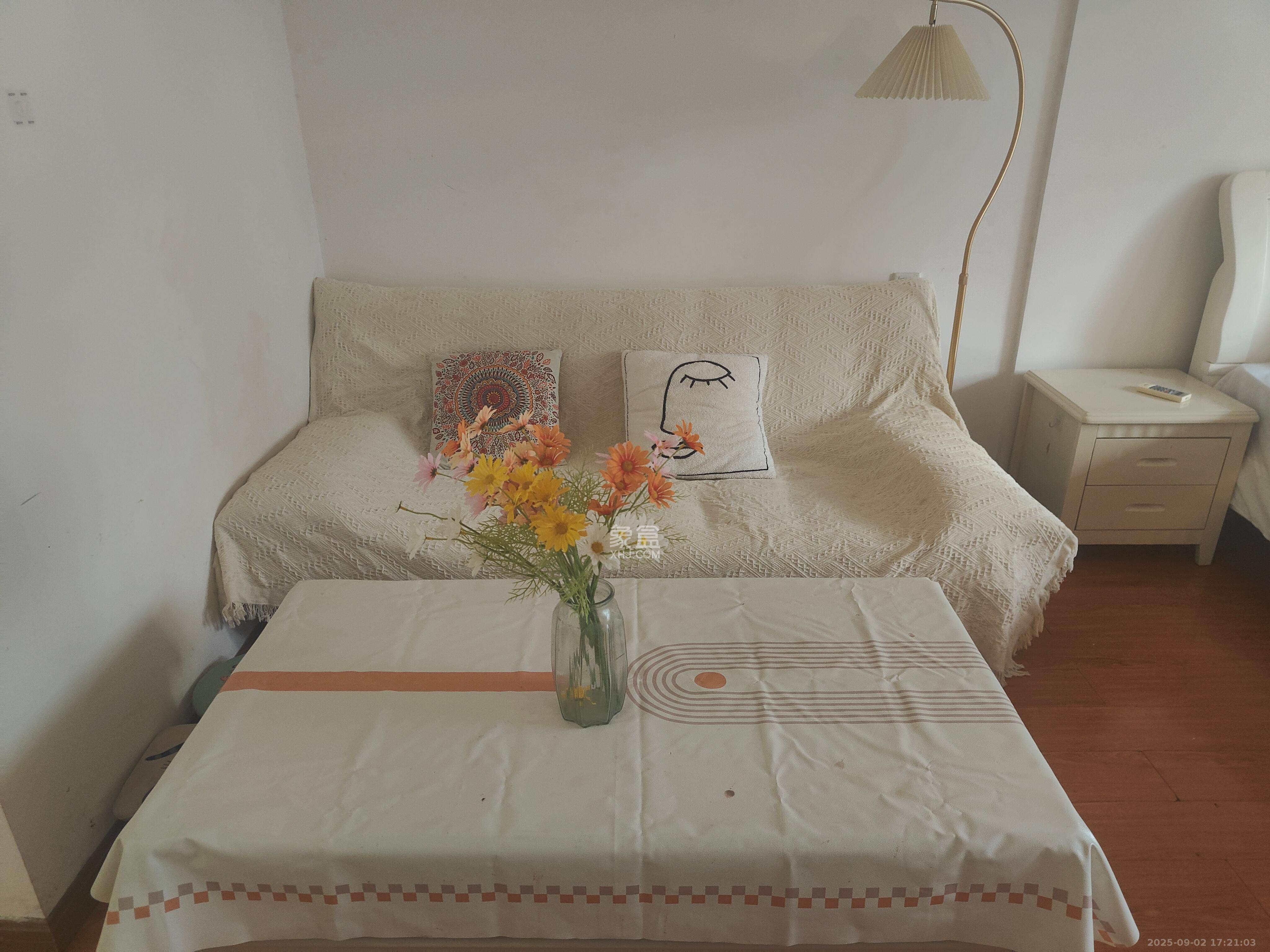 宏聚地中海  1室1厅1卫    1450.0元/月 宏聚地中海  1室1厅1卫    1450.0元/月室内图1