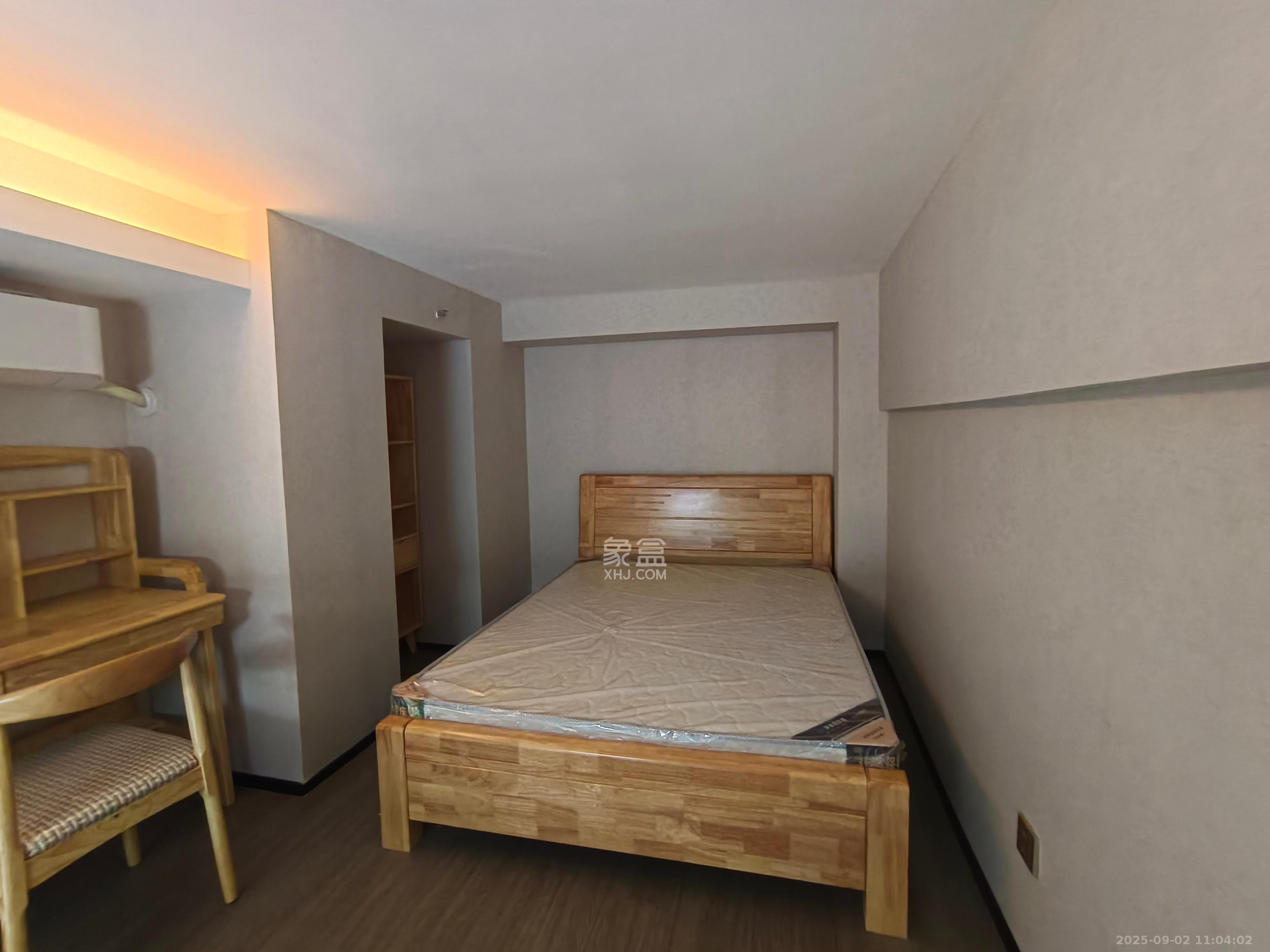 中一鲲出(鲲鹏府)  1室0厅0卫    2300.0元/月 中一鲲出(鲲鹏府)  1室0厅0卫    2300.0元/月室内图