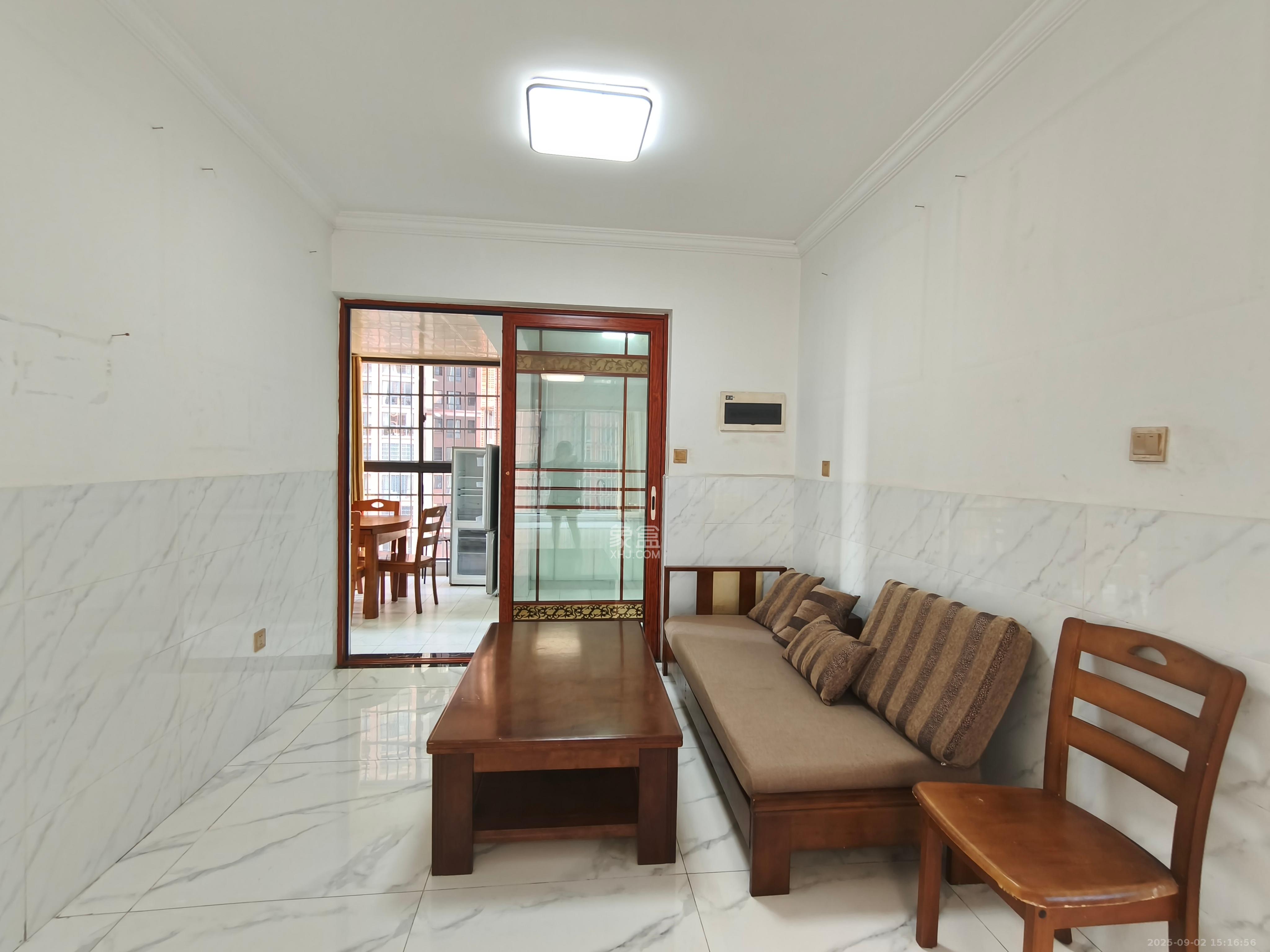 海德公园  4室2厅2卫    2200.0元/月室内图