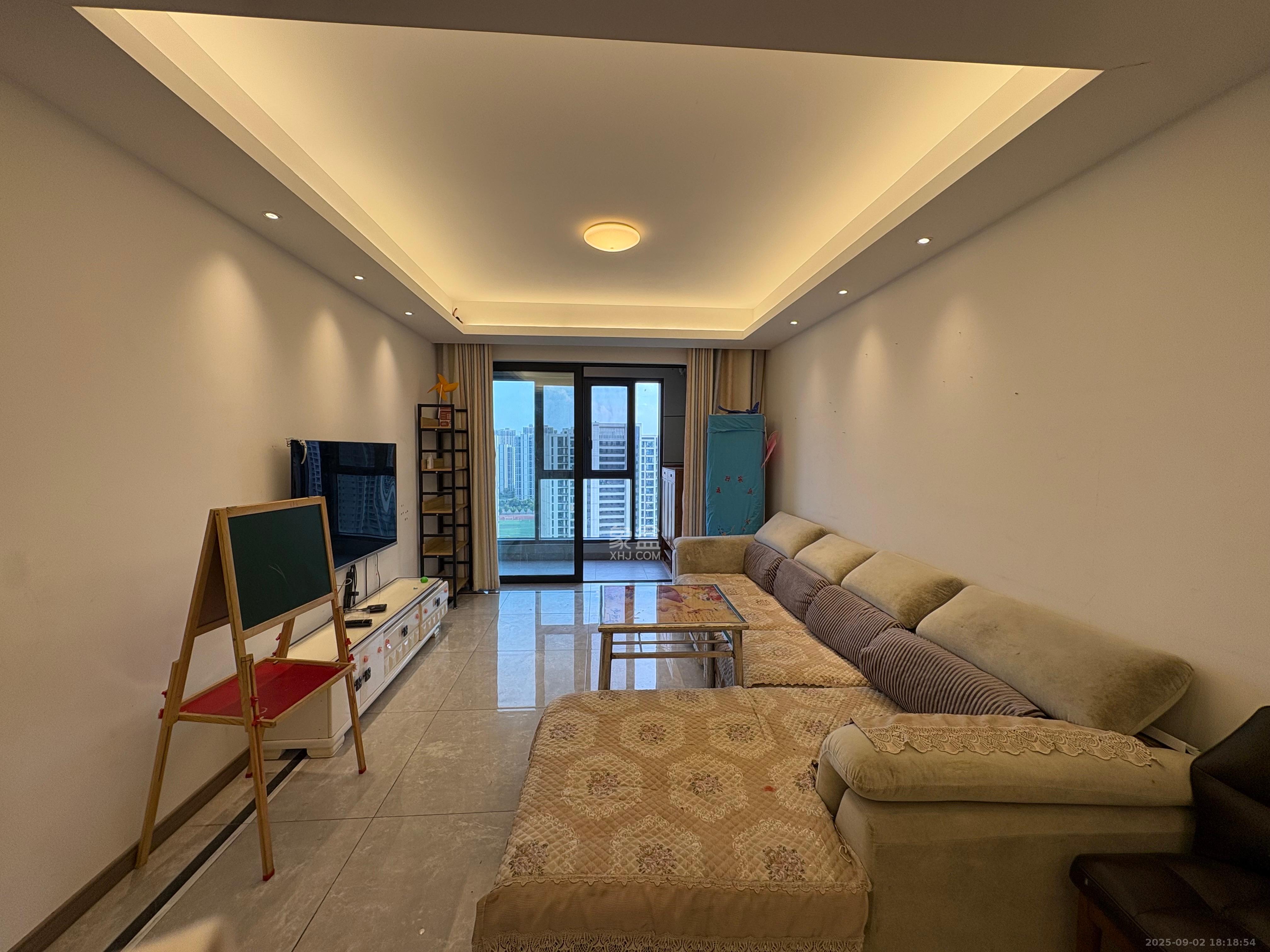 映客龙湖璟翠公馆（映客龙湖璟翠中心）  1室0厅0卫    2800.0元/月室内图