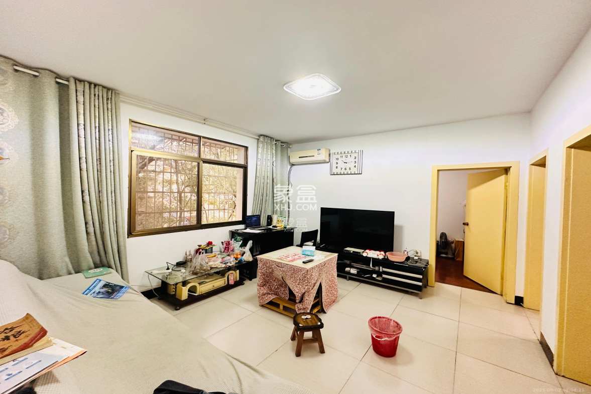 英才园三片  3室2厅1卫    2100.0元/月 英才园三片  3室2厅1卫    2100.0元/月室内图