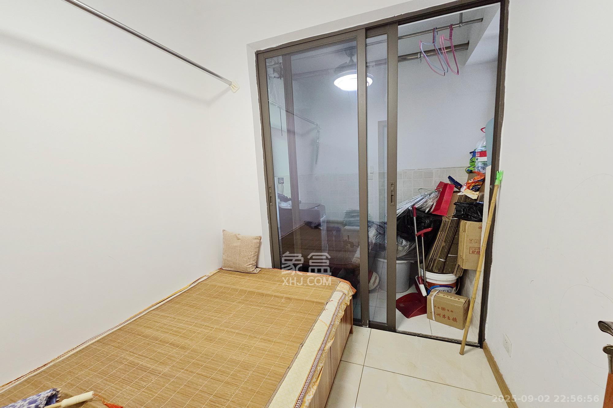 阳光城尚东湾青云苑 3室2厅1卫 75.0万 阳光城尚东湾青云苑 3室2厅1卫 75.0万卧室