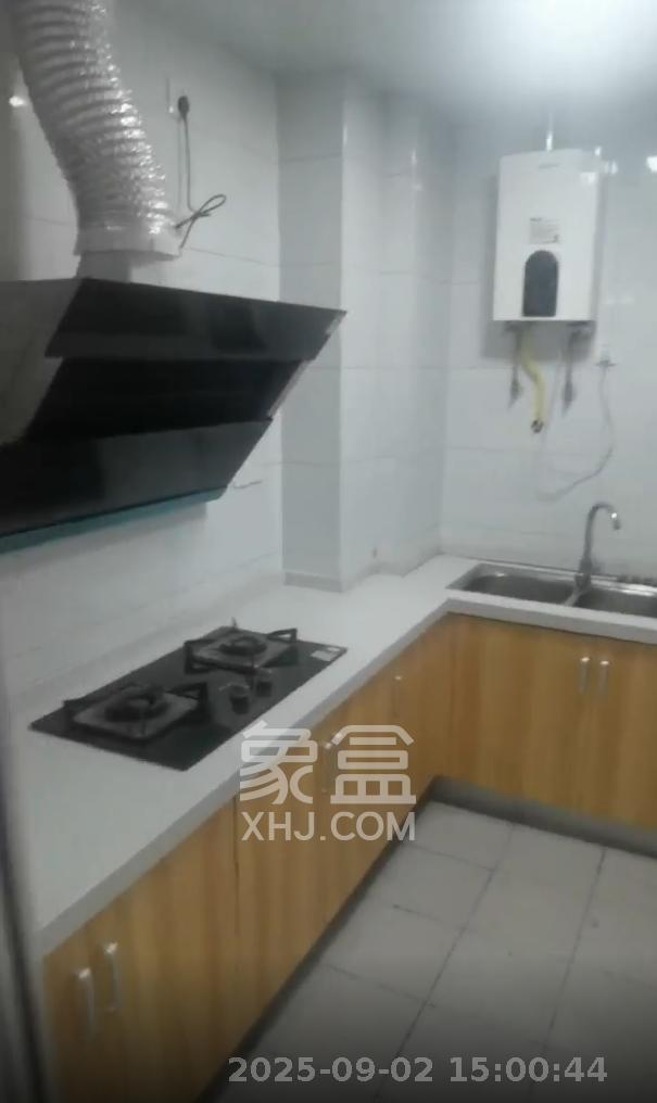 鑫远翡丽郡（鑫远翡丽雅苑）  3室2厅1卫    2600.0元/月室内图