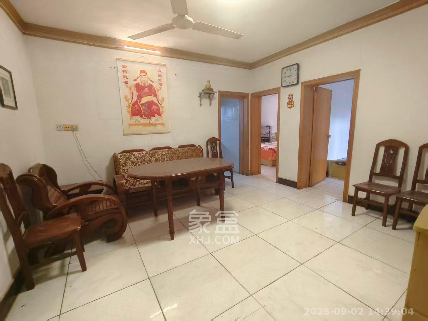 文庙坪小区 2室1厅1卫 1500.0元/月 文庙坪小区 2室1厅1卫 1500.0元/月室内图