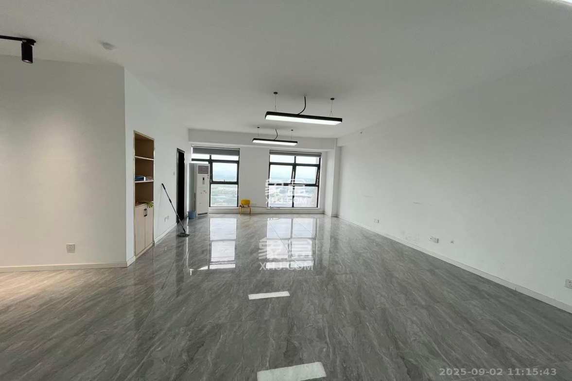 和悦城(蟠龙景苑) 1室0厅0卫 2300.00元/月 和悦城(蟠龙景苑) 1室0厅0卫 2300.00元/月室内图