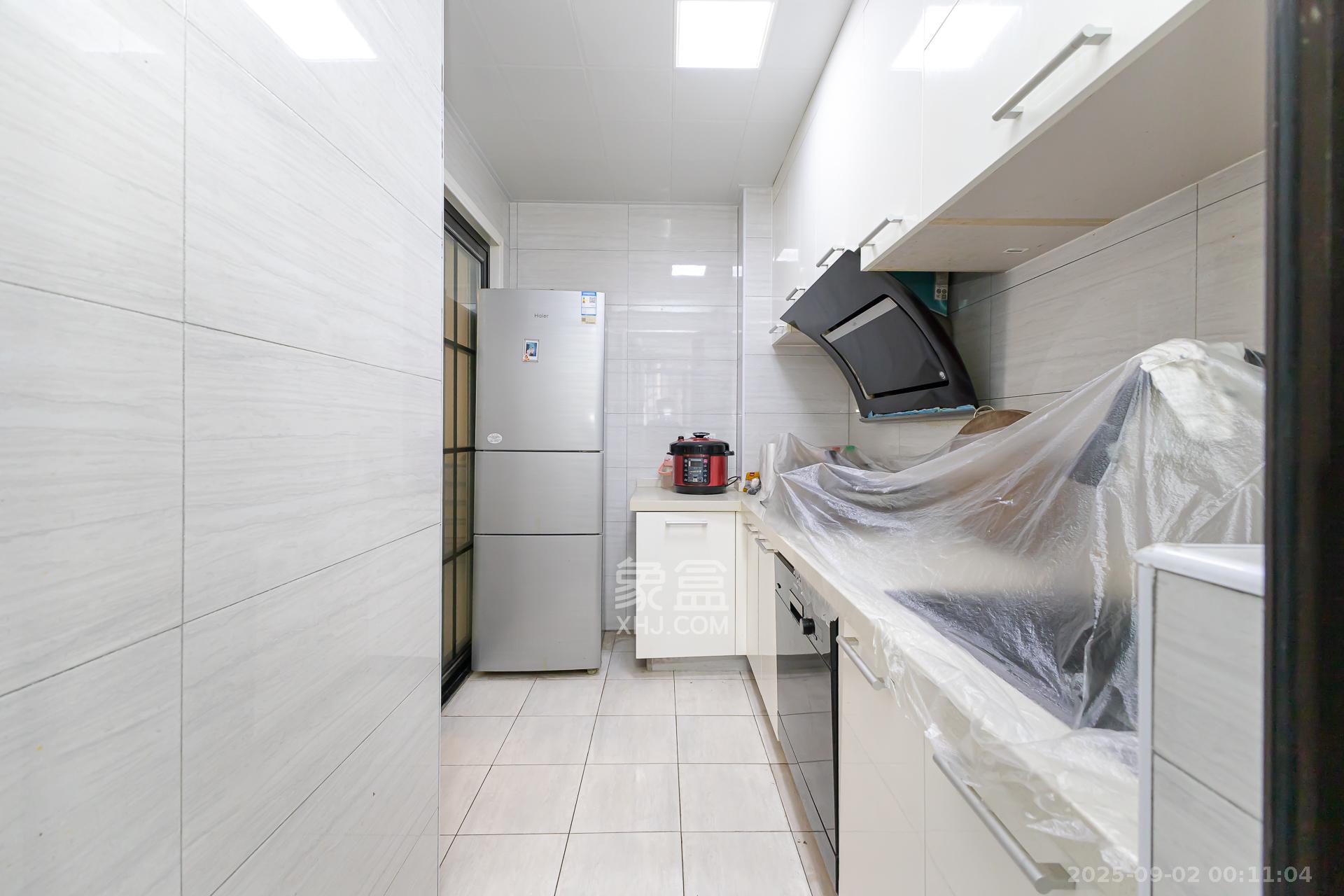 时代倾城五期  2室1厅1卫    68.0万厨房