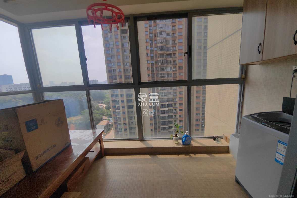 湖湘奥林匹克花园  3室2厅1卫    1900.0元/月 湖湘奥林匹克花园  3室2厅1卫    1900.0元/月室内图