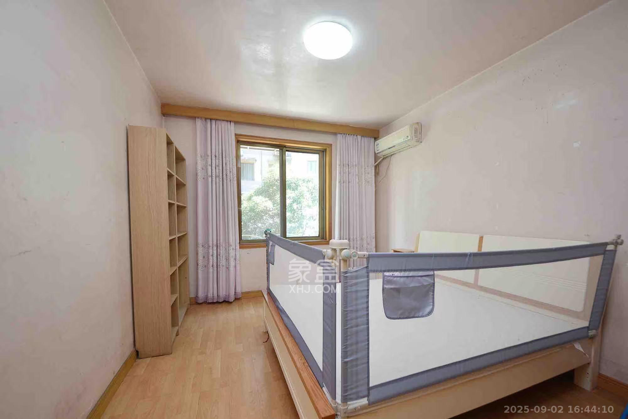 地税五分局小区  3室2厅2卫    2400.0元/月 地税五分局小区  3室2厅2卫    2400.0元/月室内图