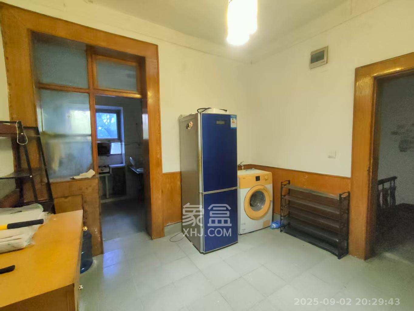 梅苑家园煤科院宿舍  1室1厅1卫    1100.0元/月室内图