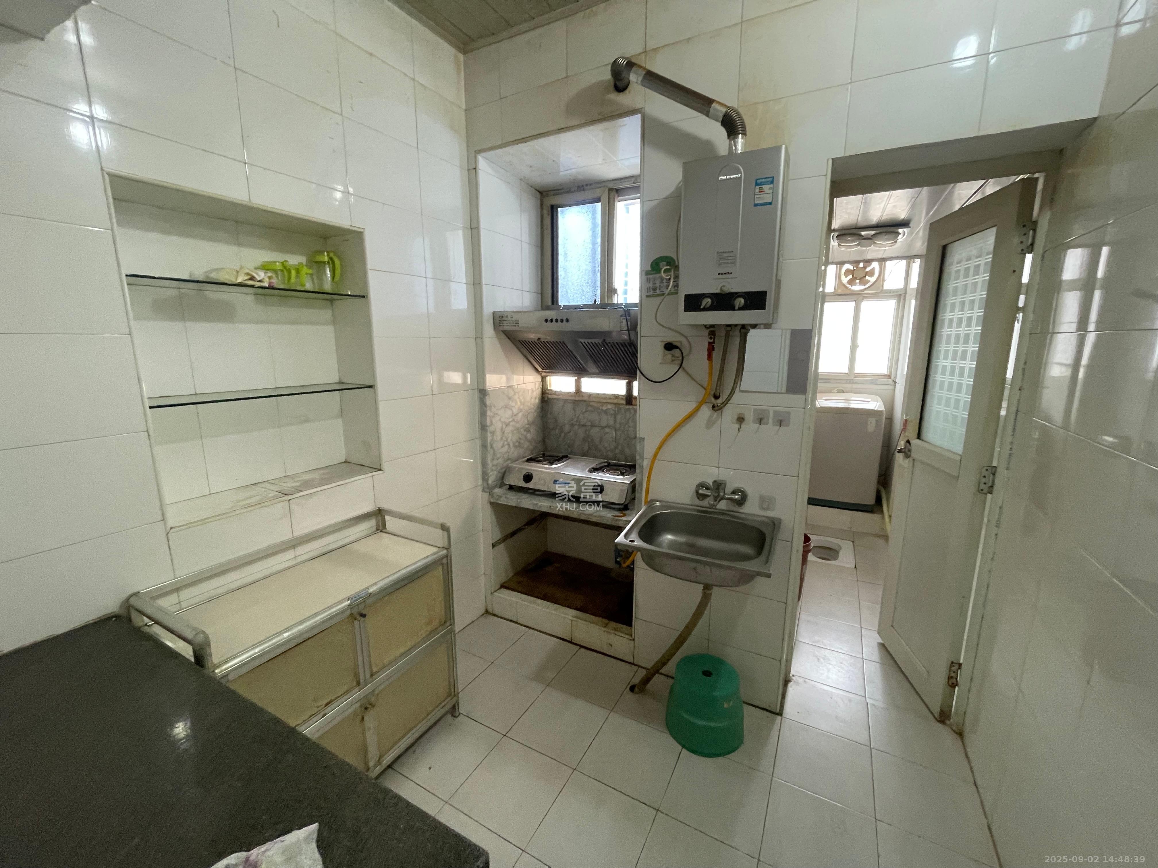 红花坡社区  2室1厅1卫    1000.0元/月 红花坡社区  2室1厅1卫    1000.0元/月室内图