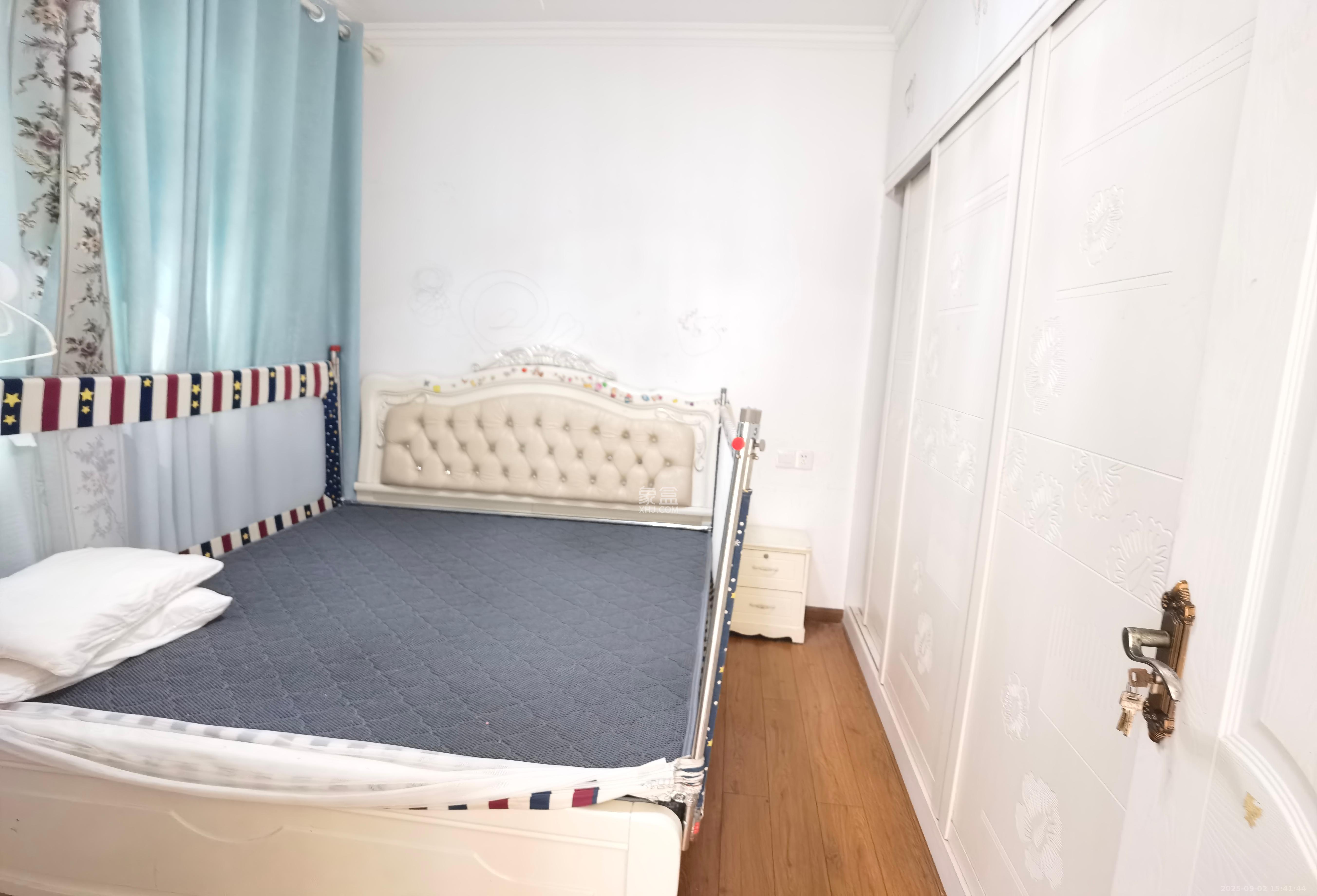 中信凯旋城（中信新城四期）  3室2厅1卫    1800.0元/月室内图